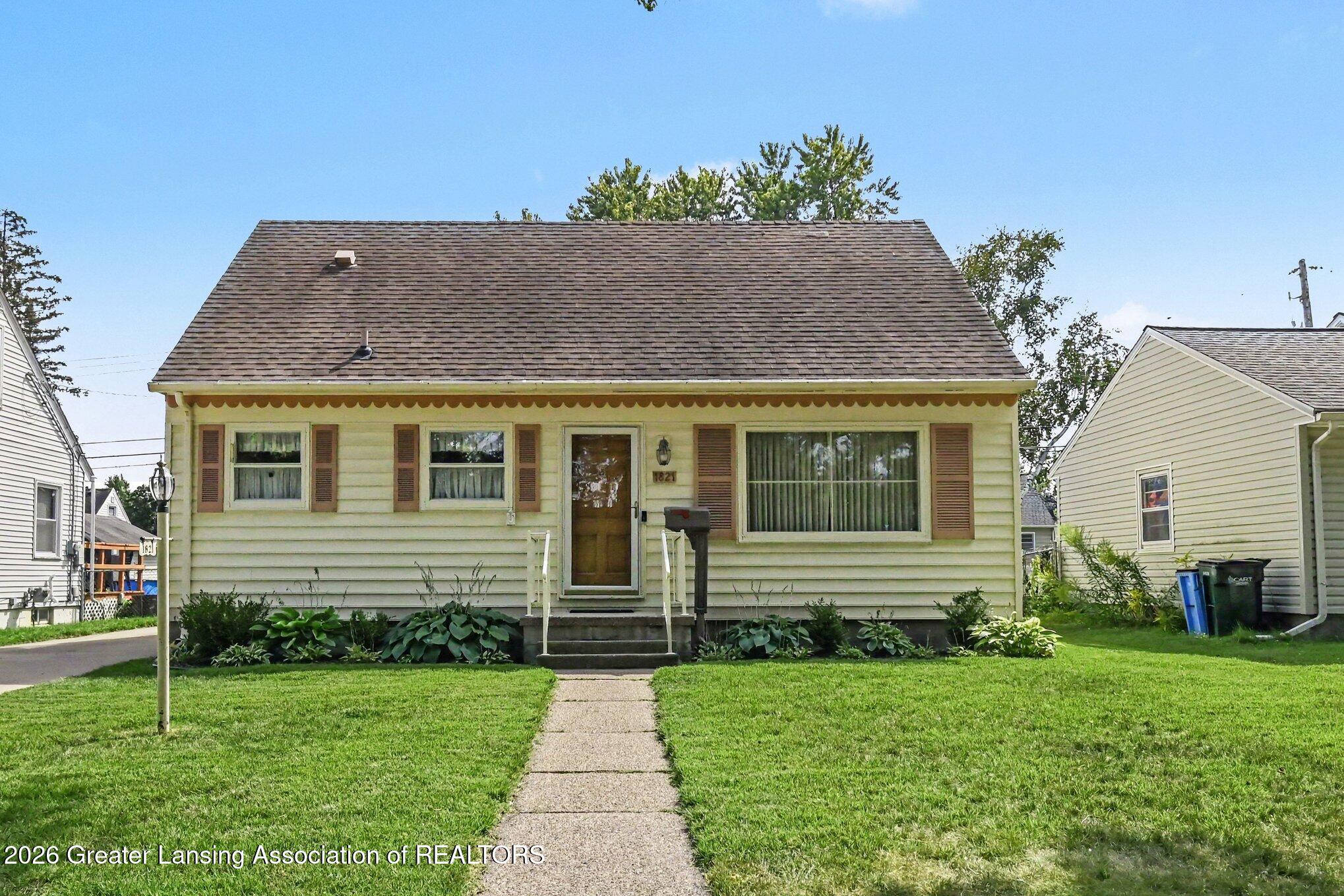 1821 Loraine Avenue — photo