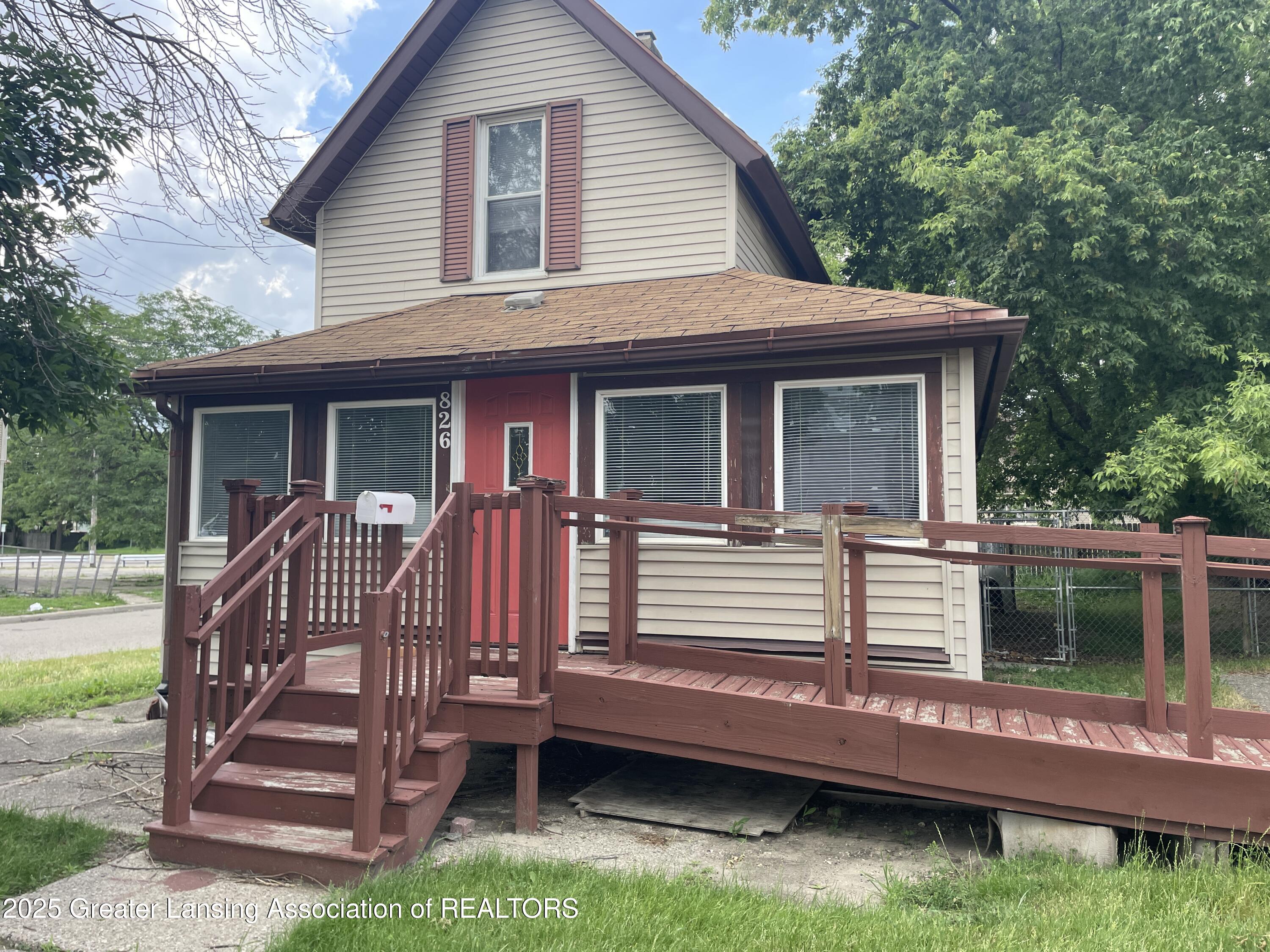 826 W Saginaw Street — photo