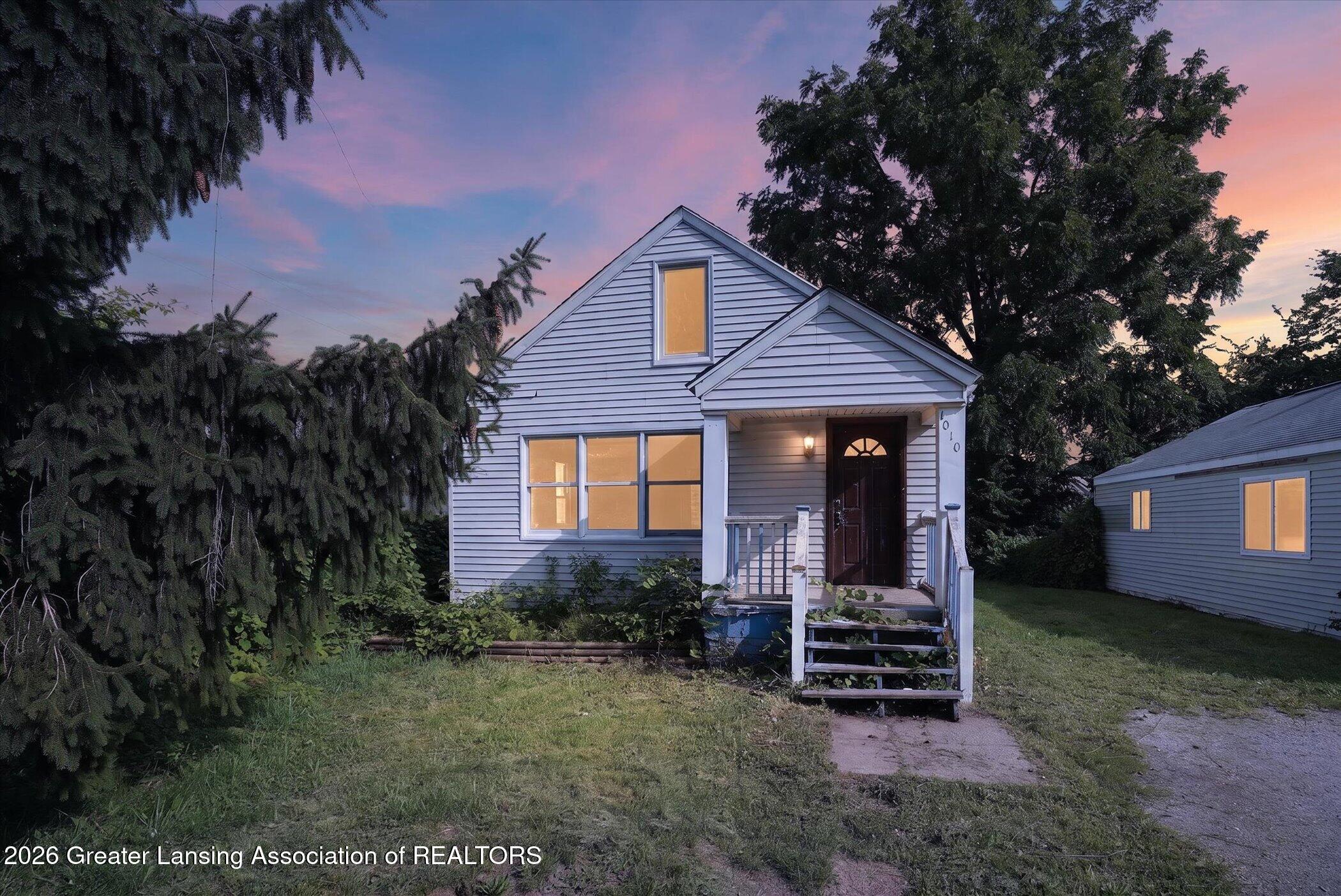 1010 Dunlap Street — photo