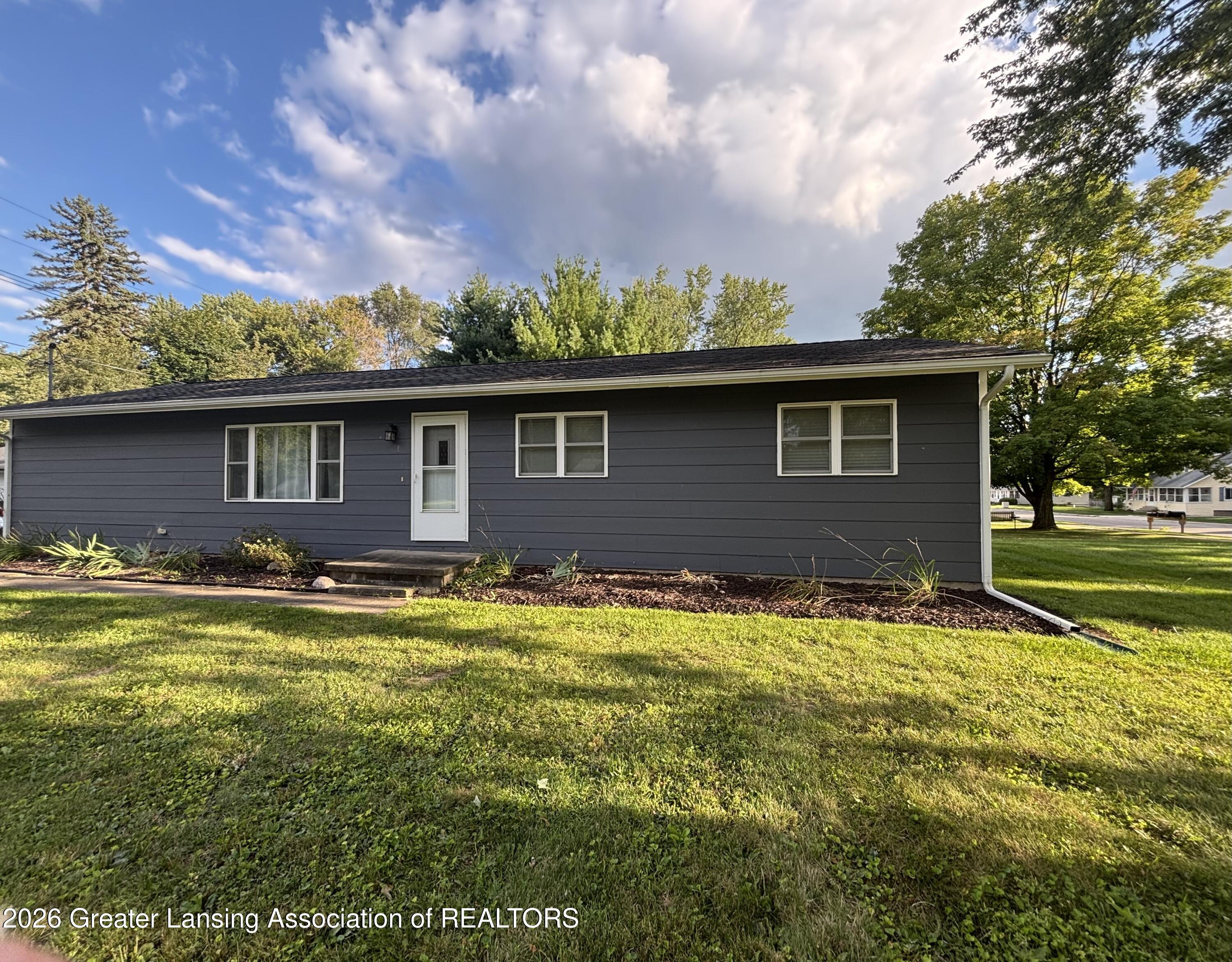 110 E Beech, Webberville, MI 48892 — photo 3
