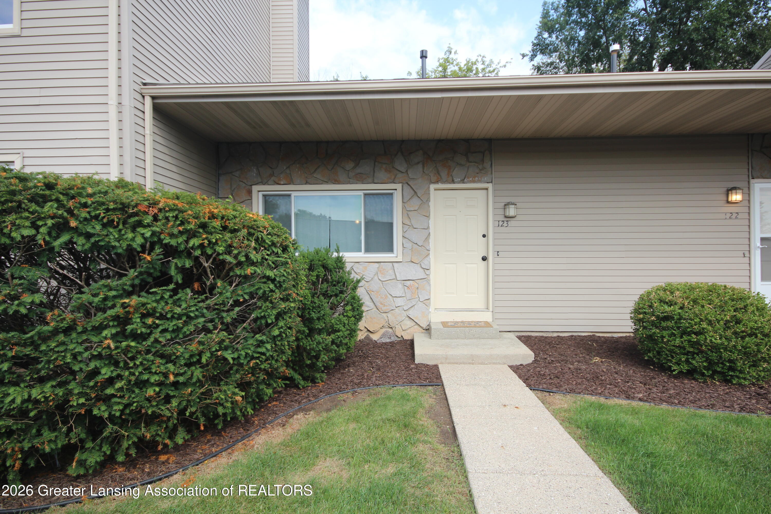 907 Registry Drive 123 — photo
