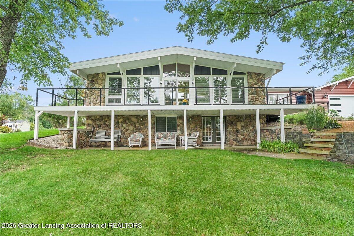 6729 Highland Drive — photo