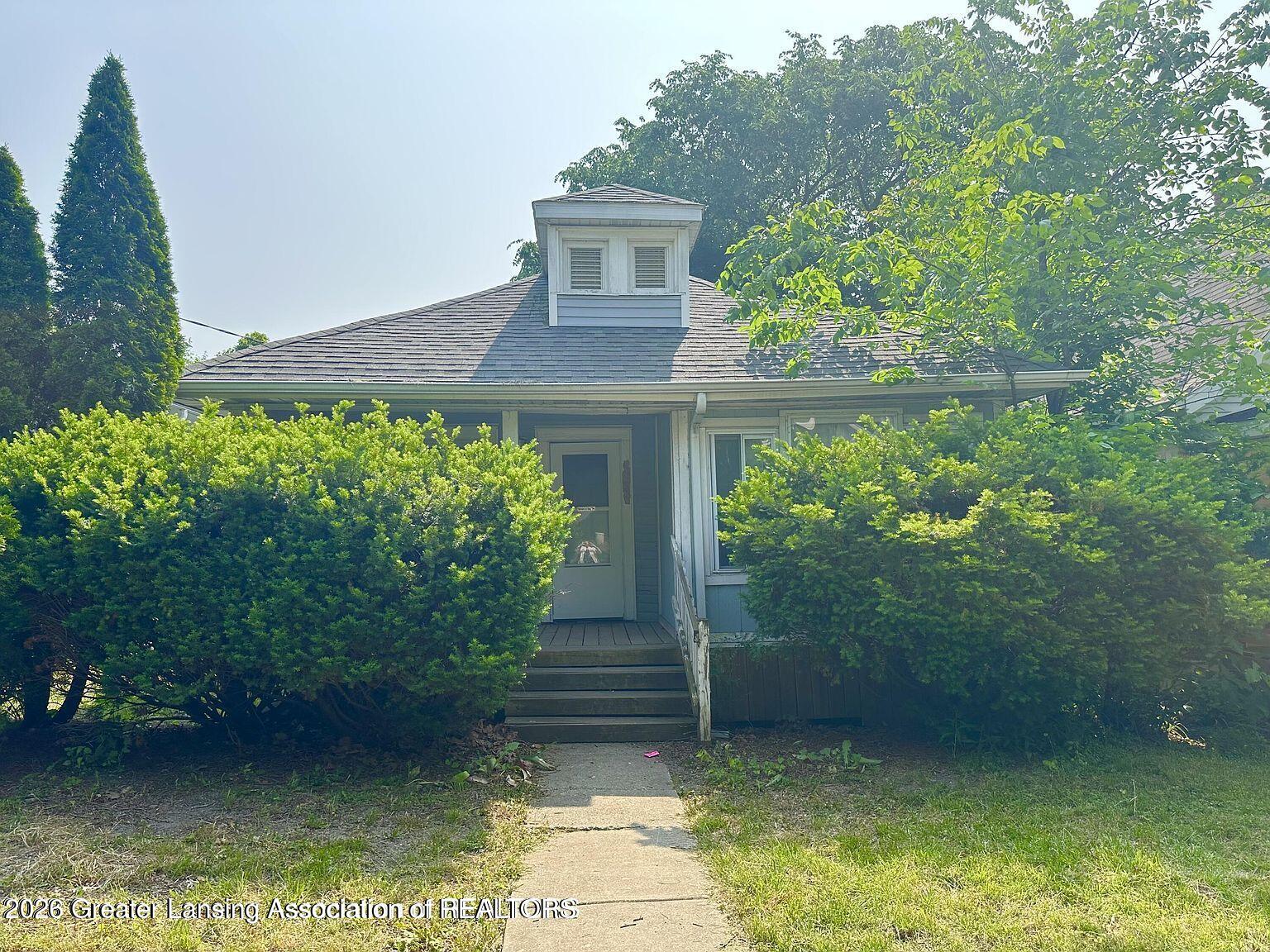 225 S Foster Avenue — photo