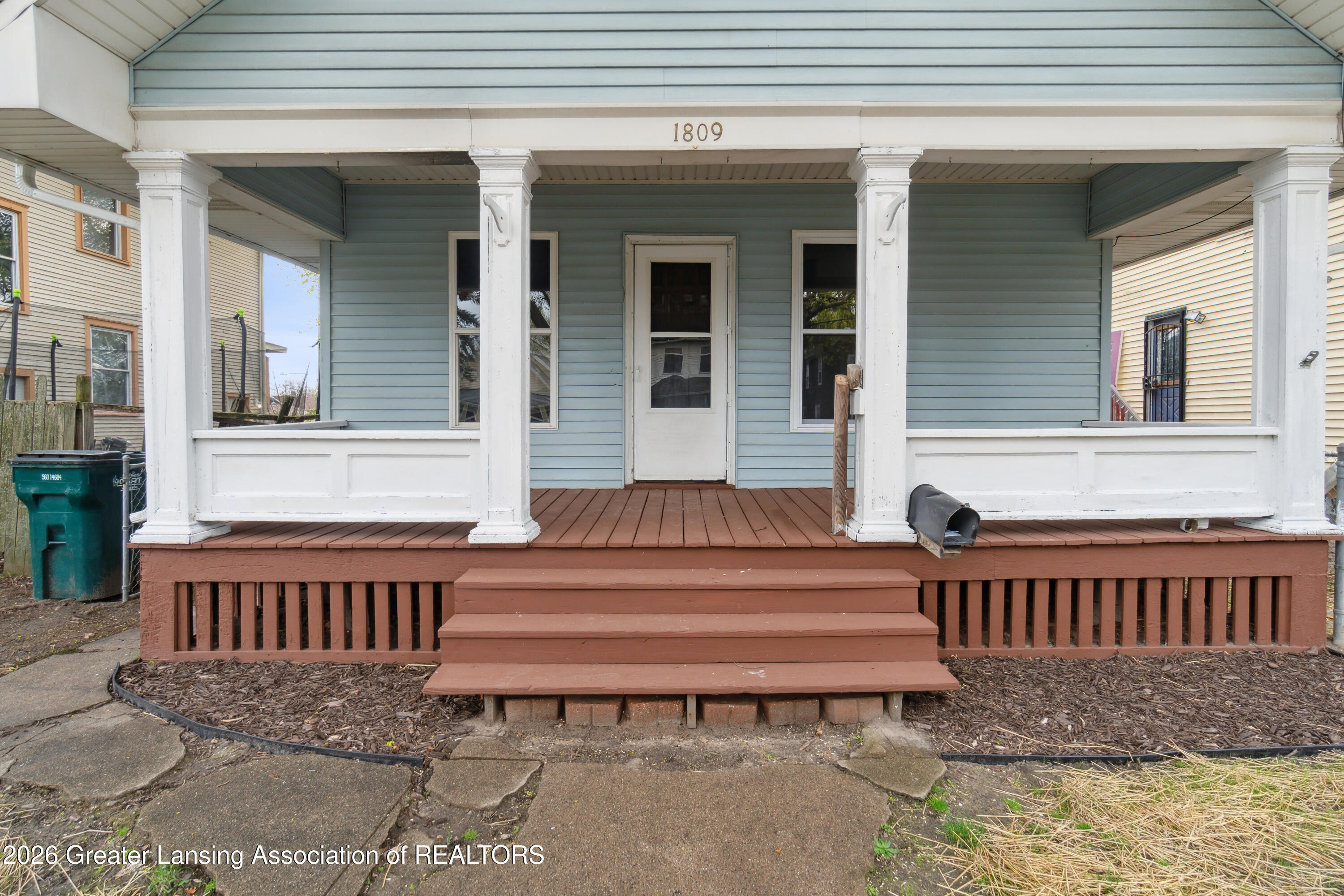 1809 Maplewood Avenue — photo