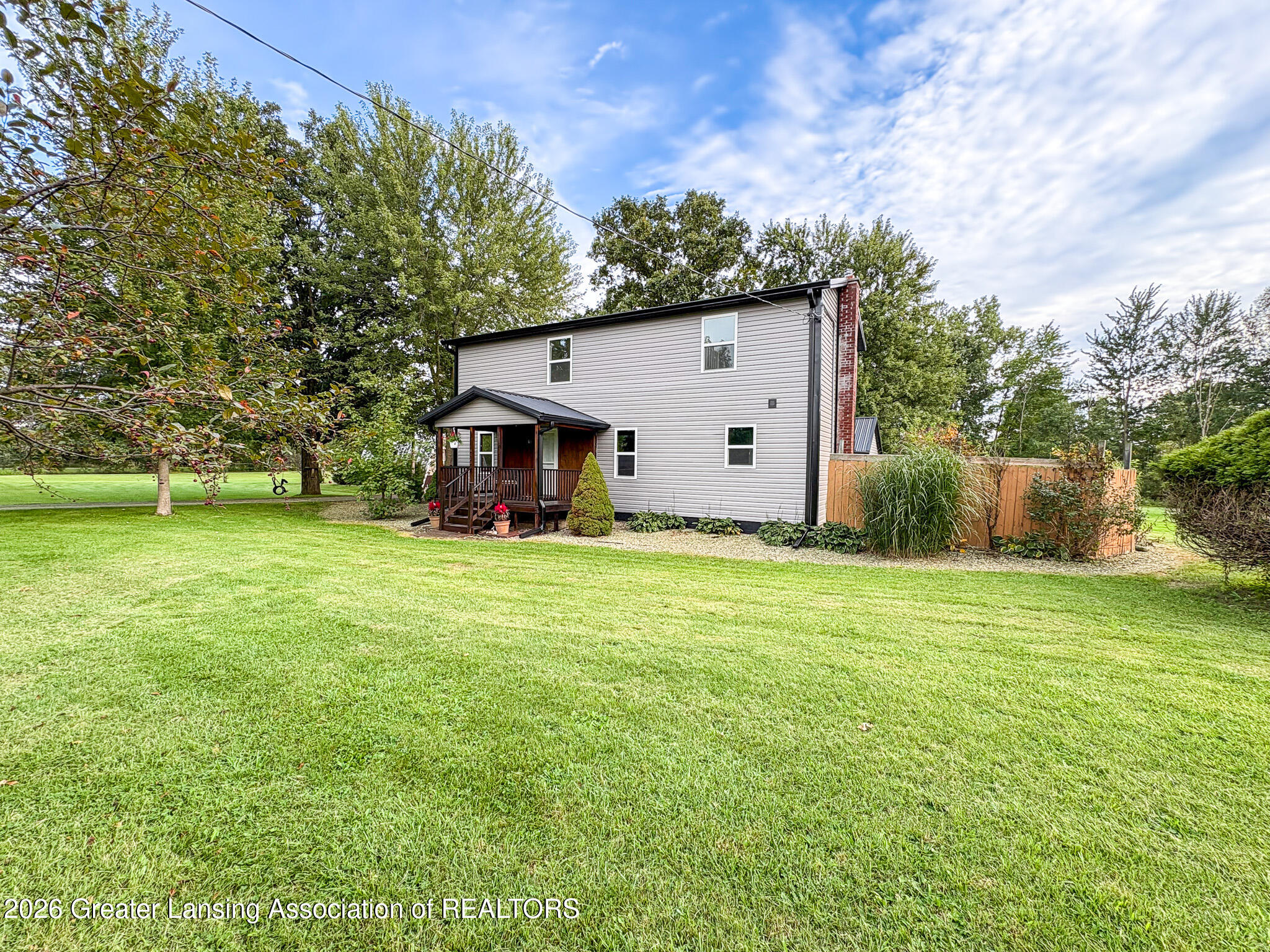 18220 Q Drive — photo