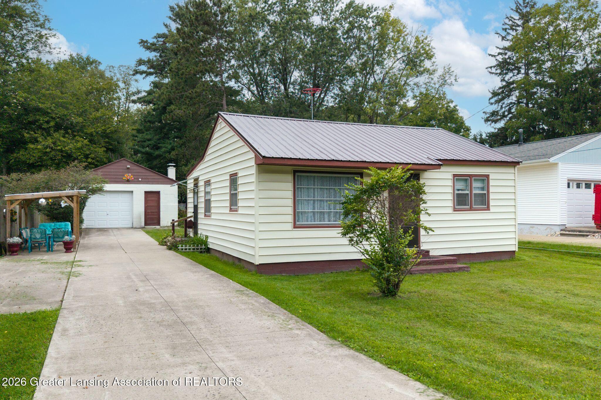 6332 Sommerset Road — photo