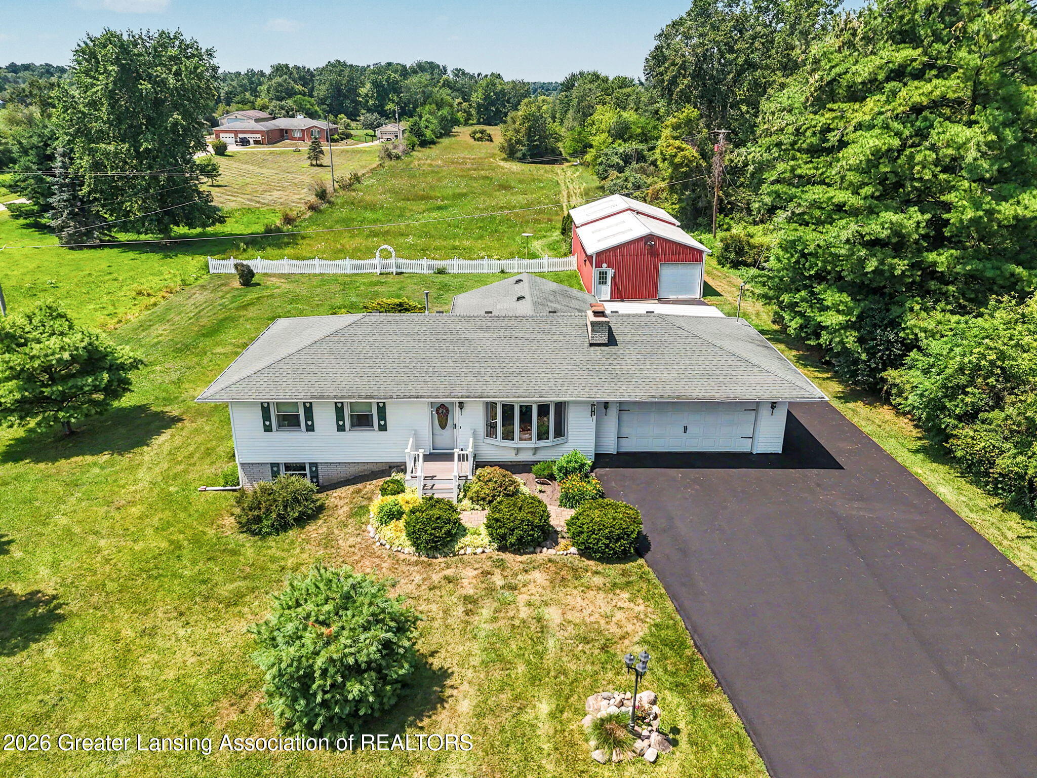 6839 N Hartel Road — photo