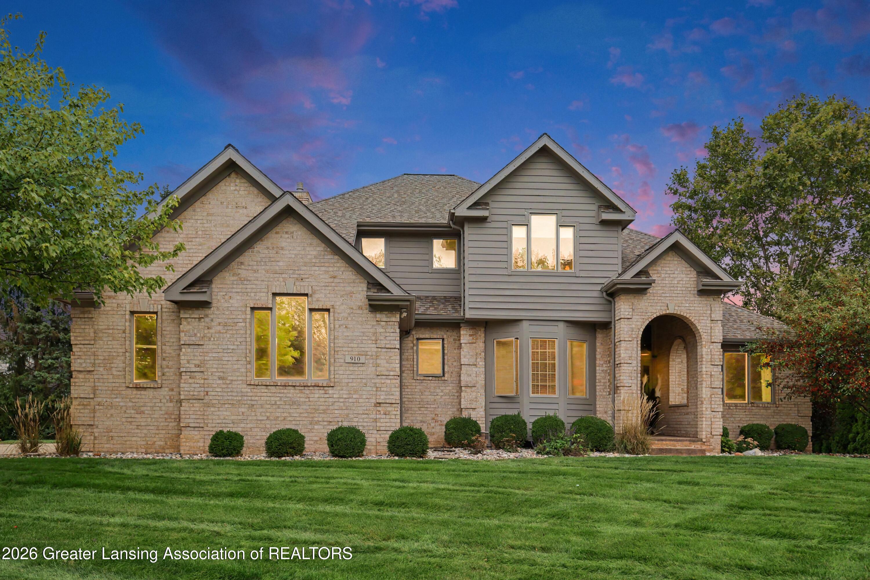 910 Sandhill Drive — photo