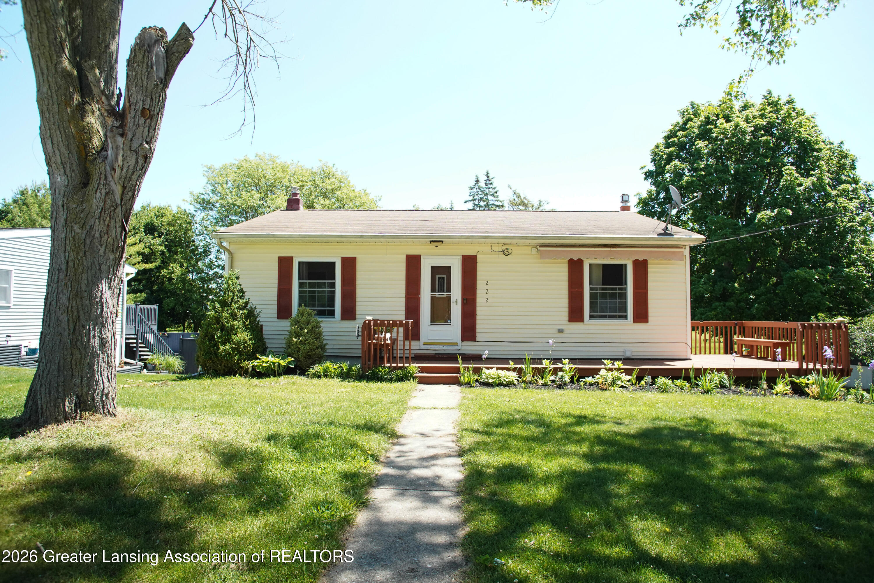 222 Dawn Court — photo