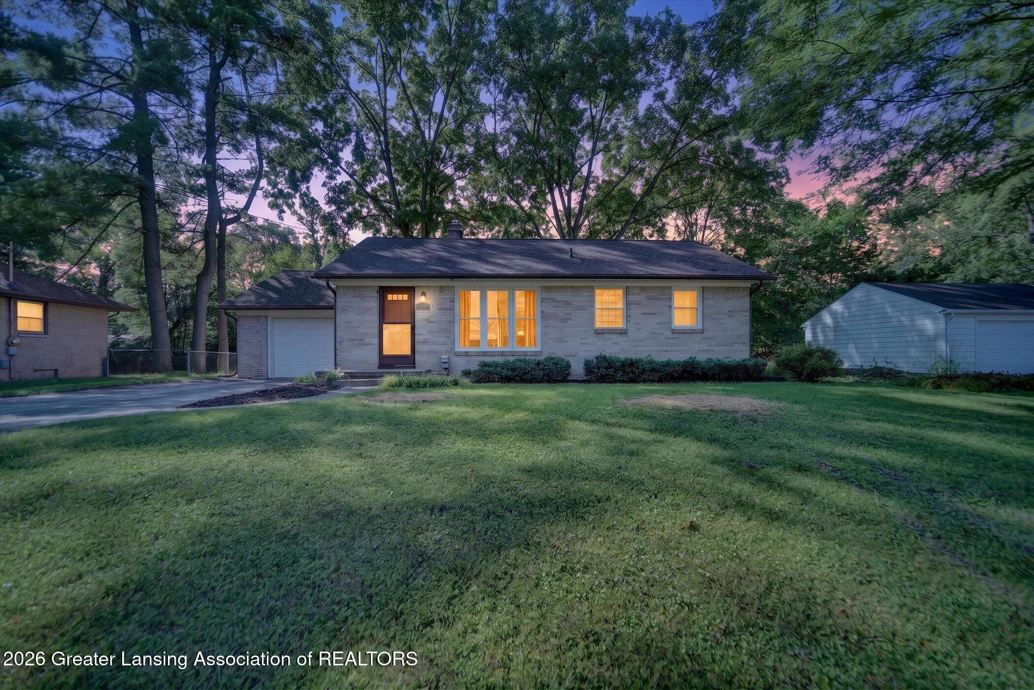 1642 Linden Street — photo