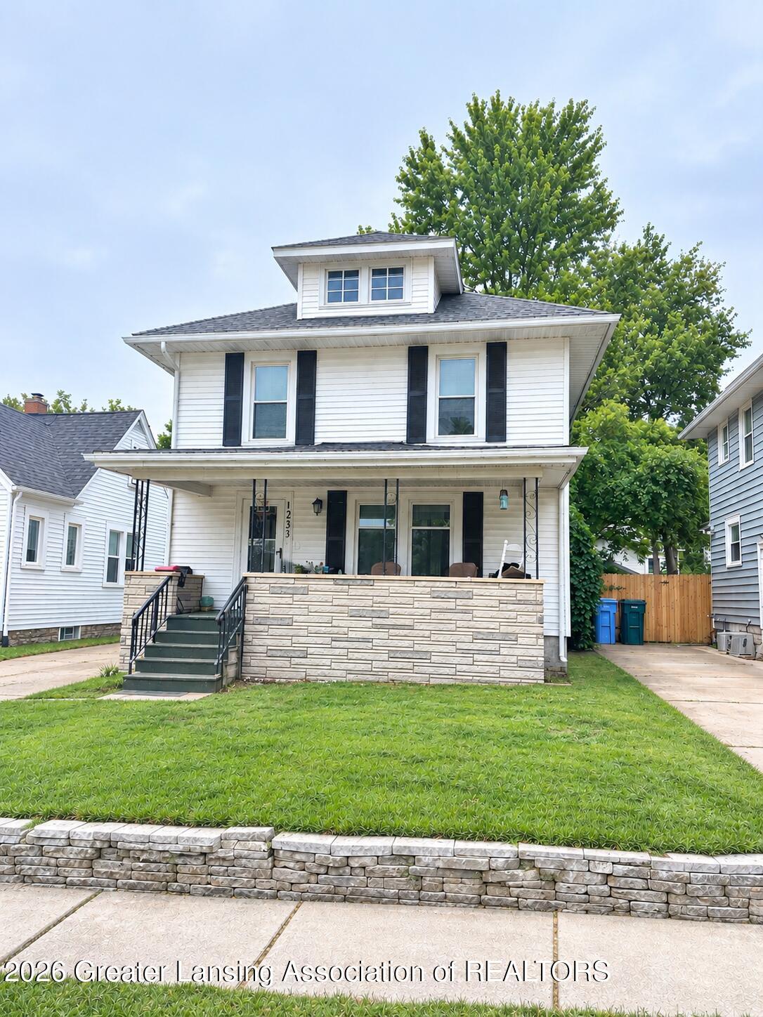 1233 Mechanic Street — photo