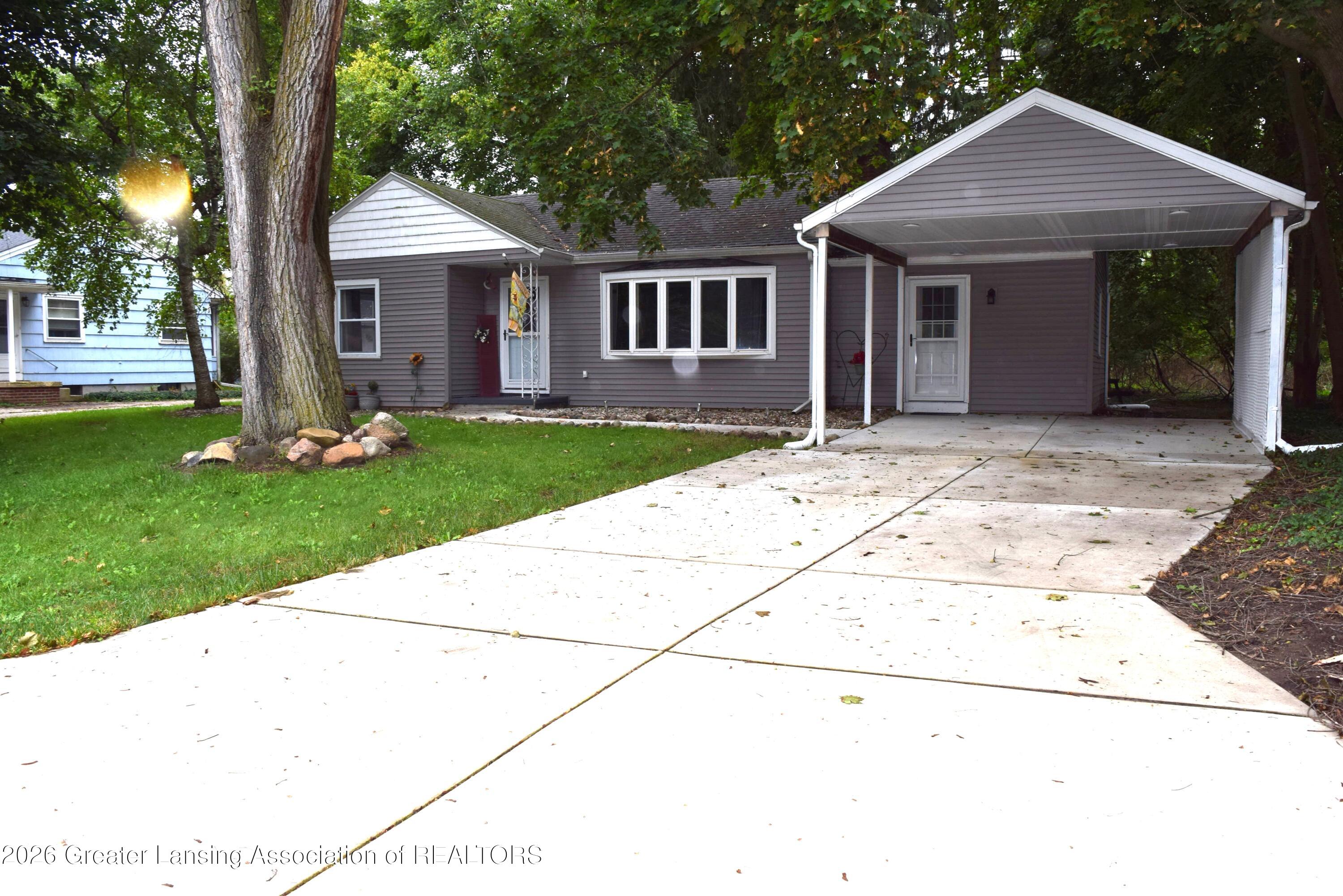 1035 Robb Street — photo