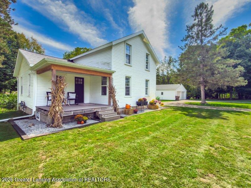 5085 Durfee Road — photo