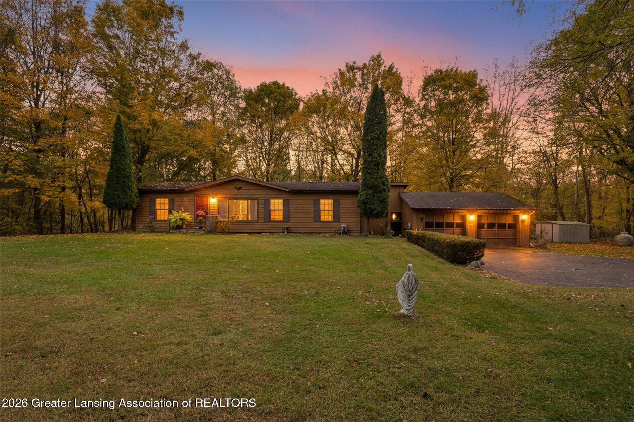 5051 Freeman Road — photo