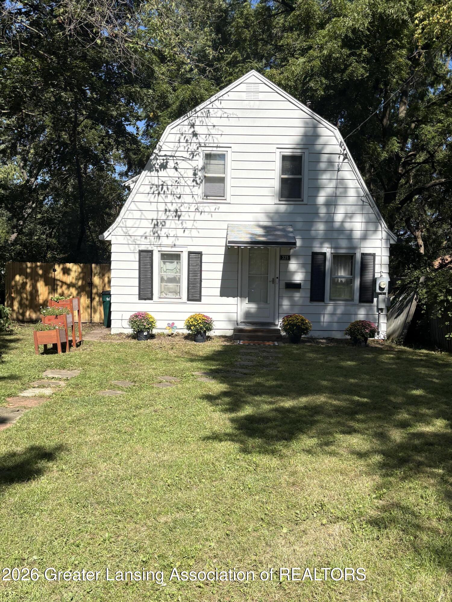 325 Cox Boulevard — photo