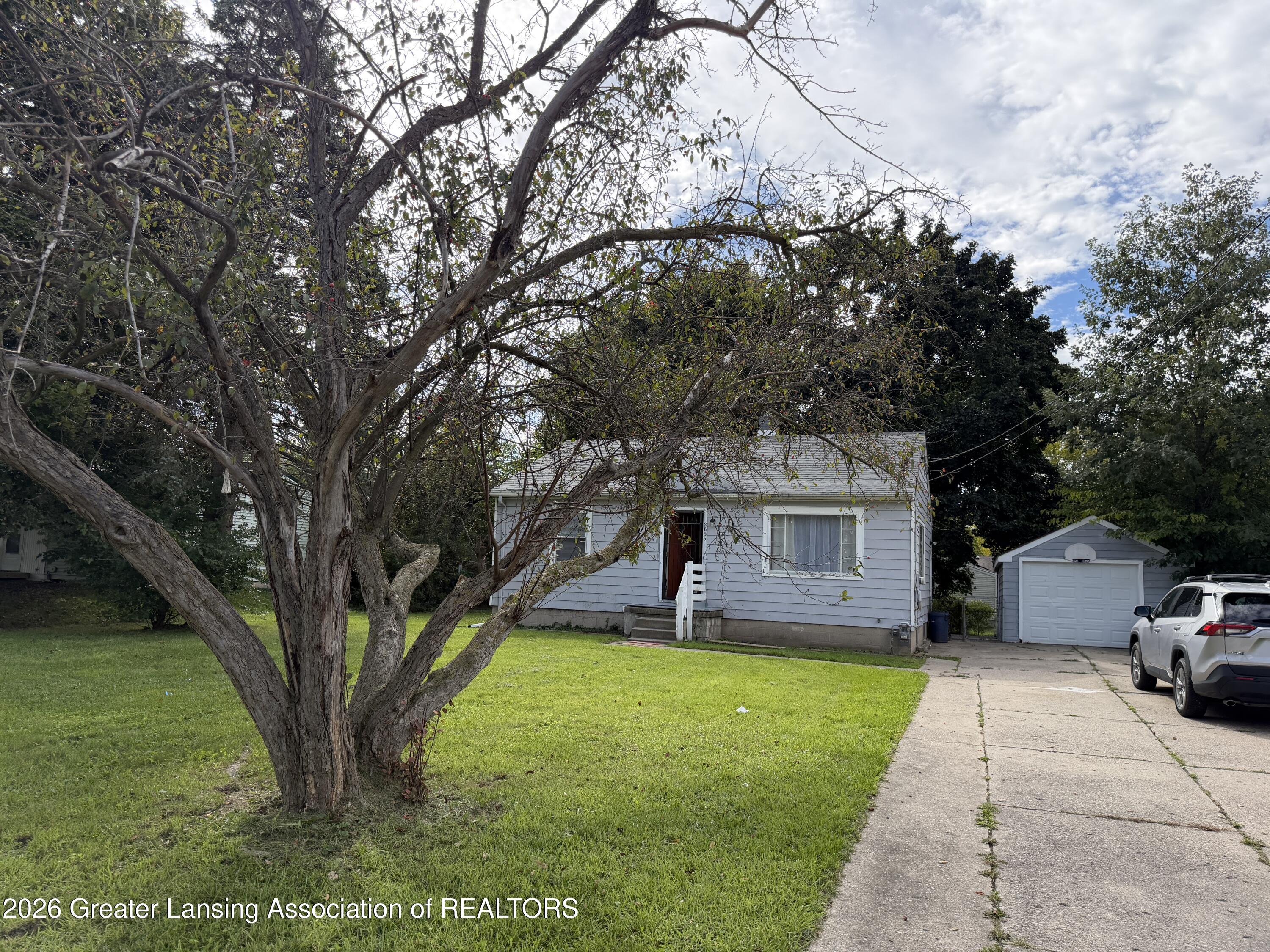 3605 W Holmes Road — photo