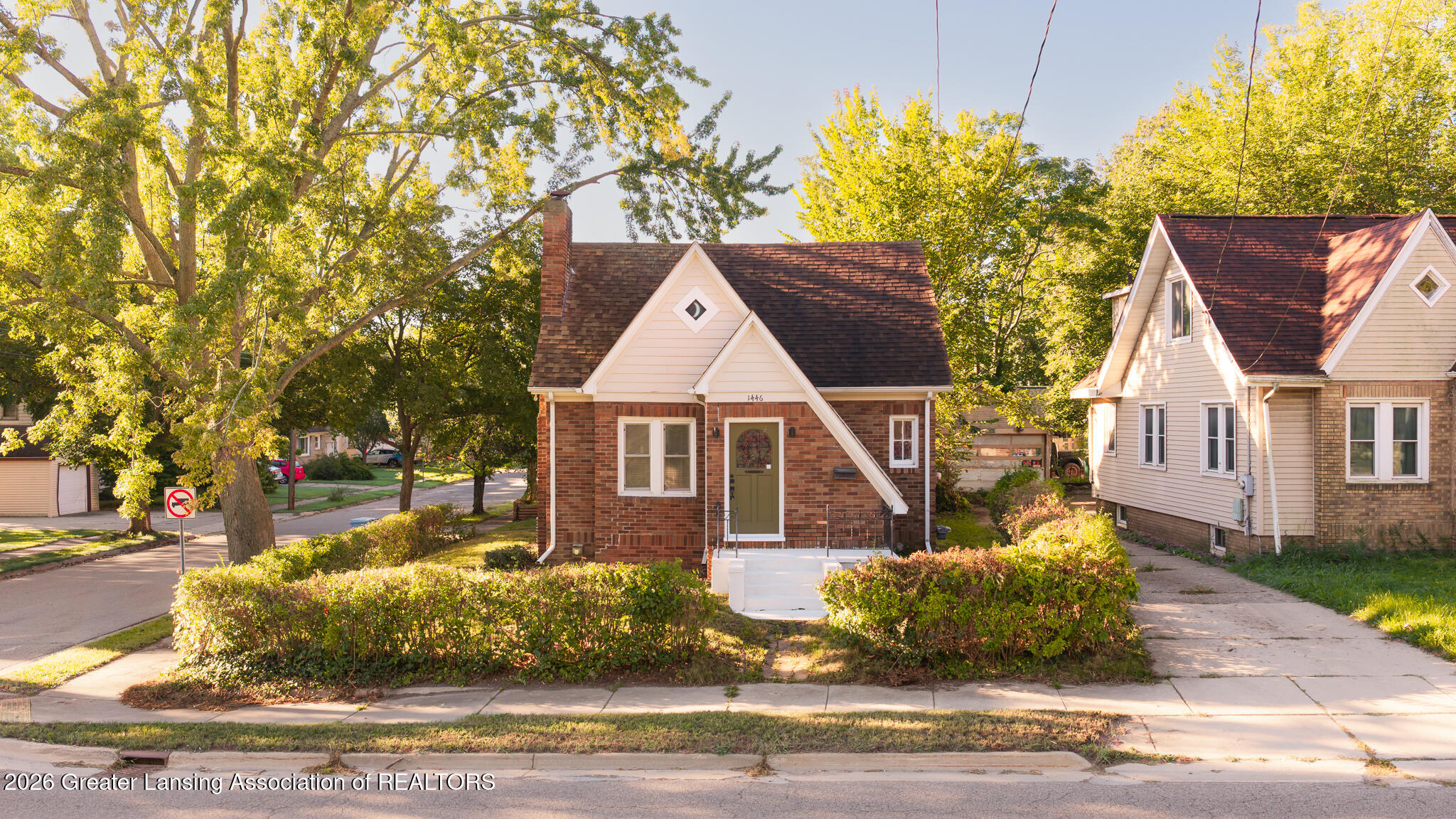 1446 E Oakland Avenue — photo