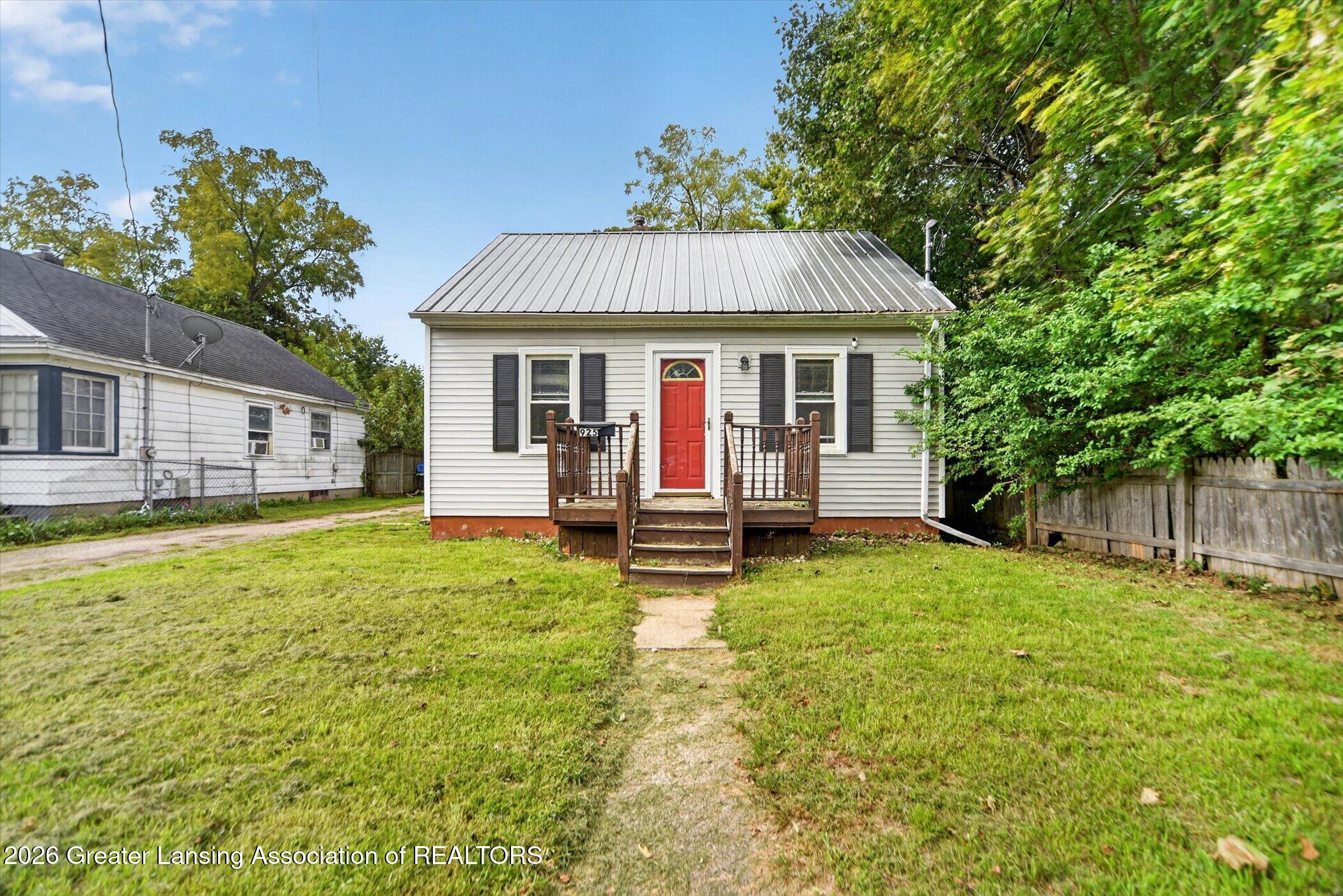 925 Holten Street — photo