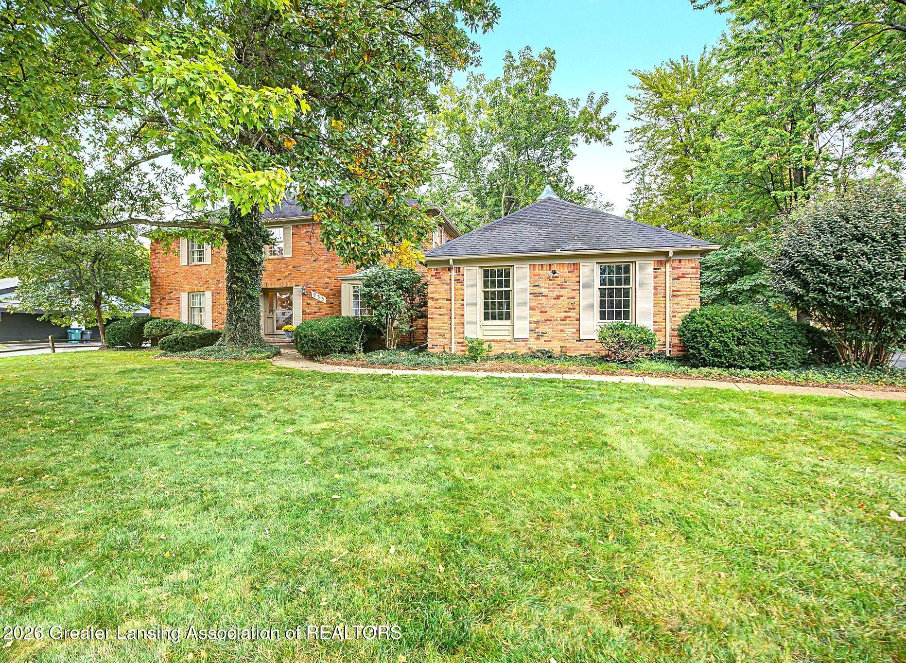 935 Walbridge Drive — photo