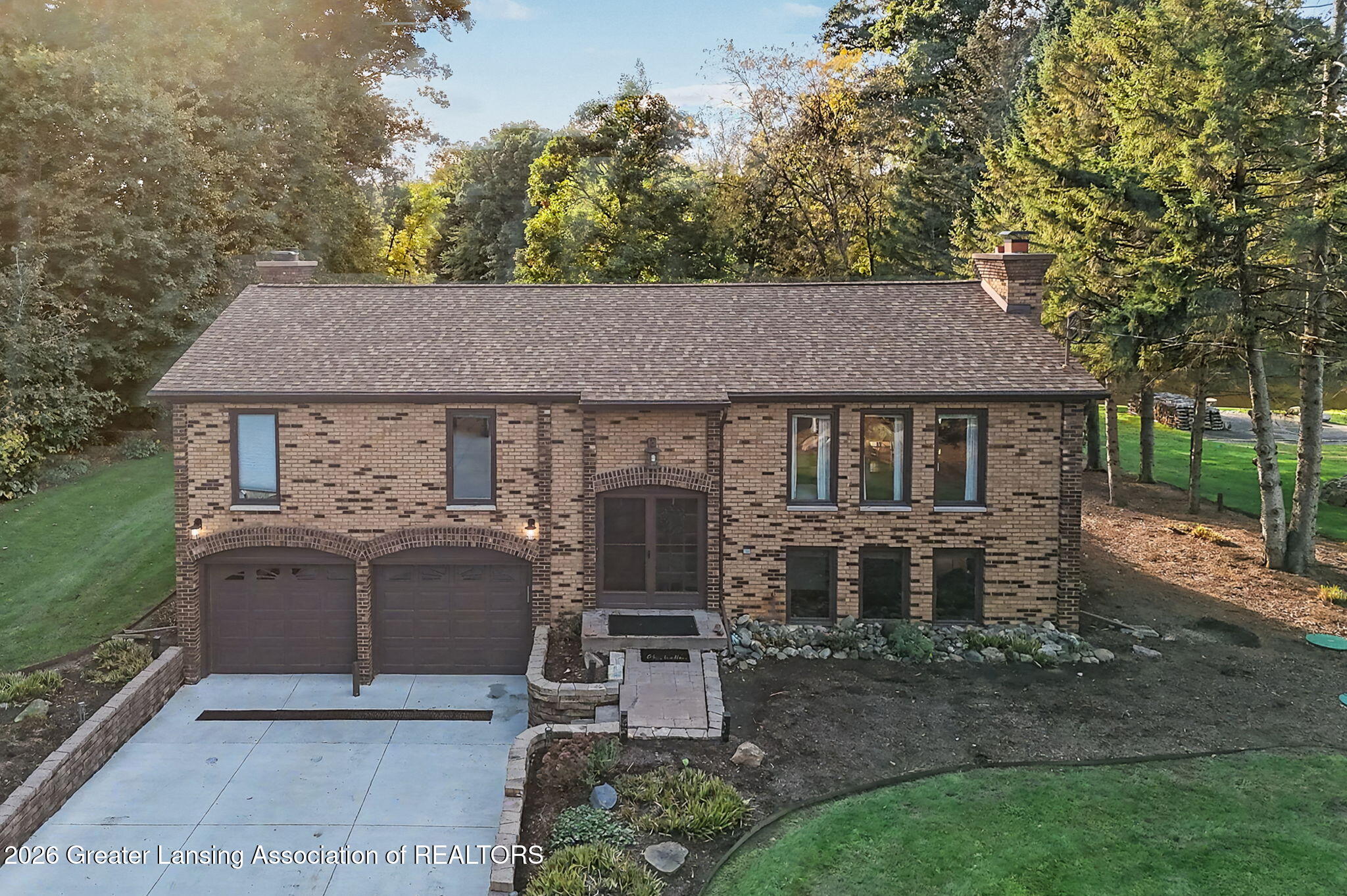 3874 Roland Drive — photo