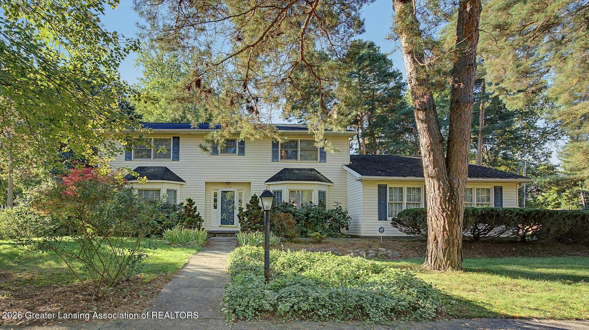 2095 Belding Court — photo