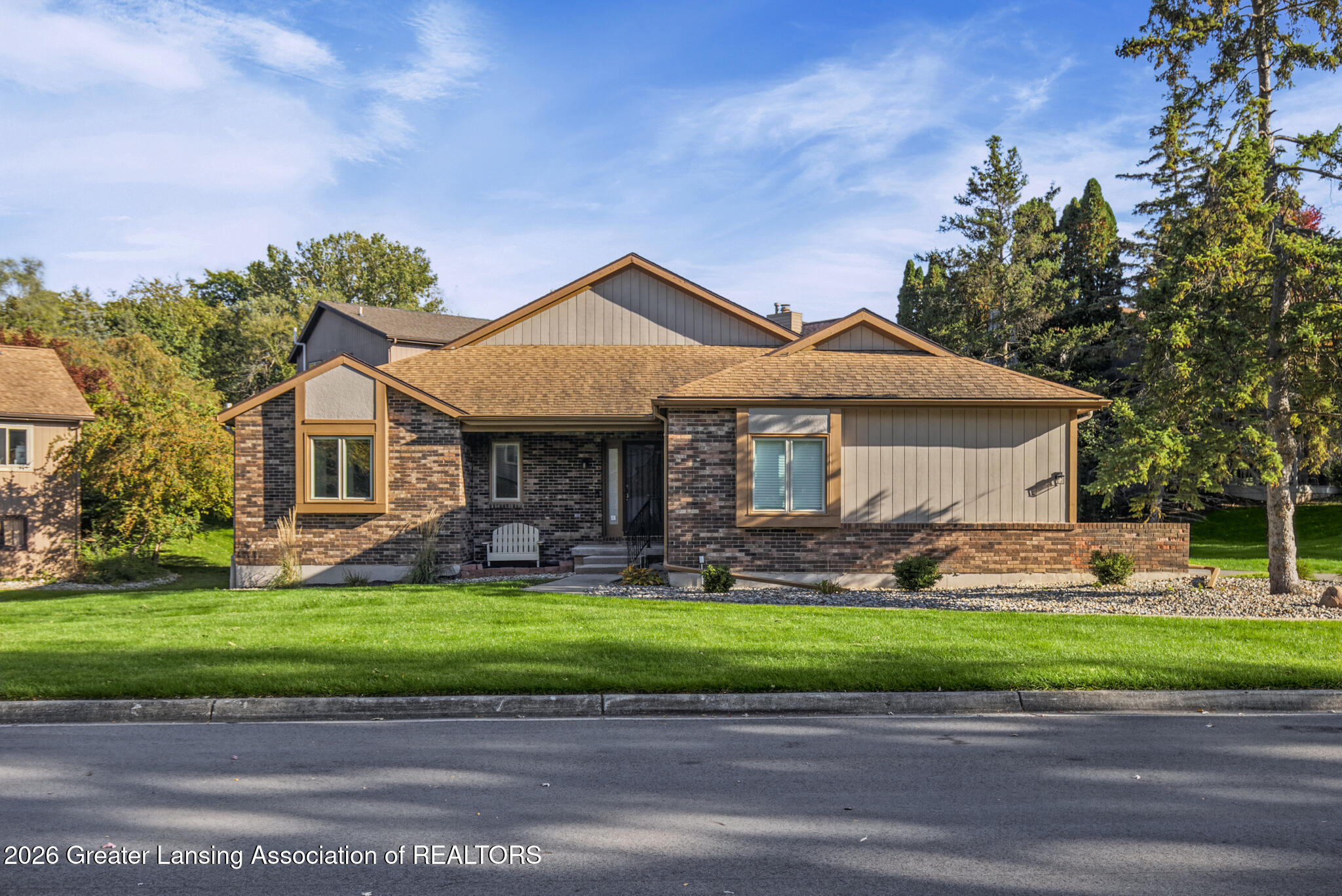 2610 Woodhill Drive — photo