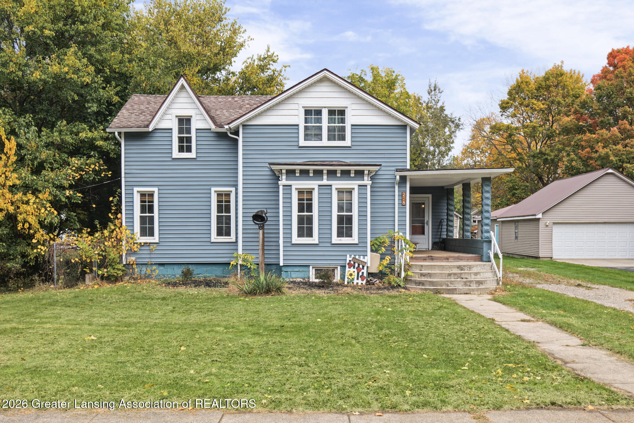 228 W Main Street — photo