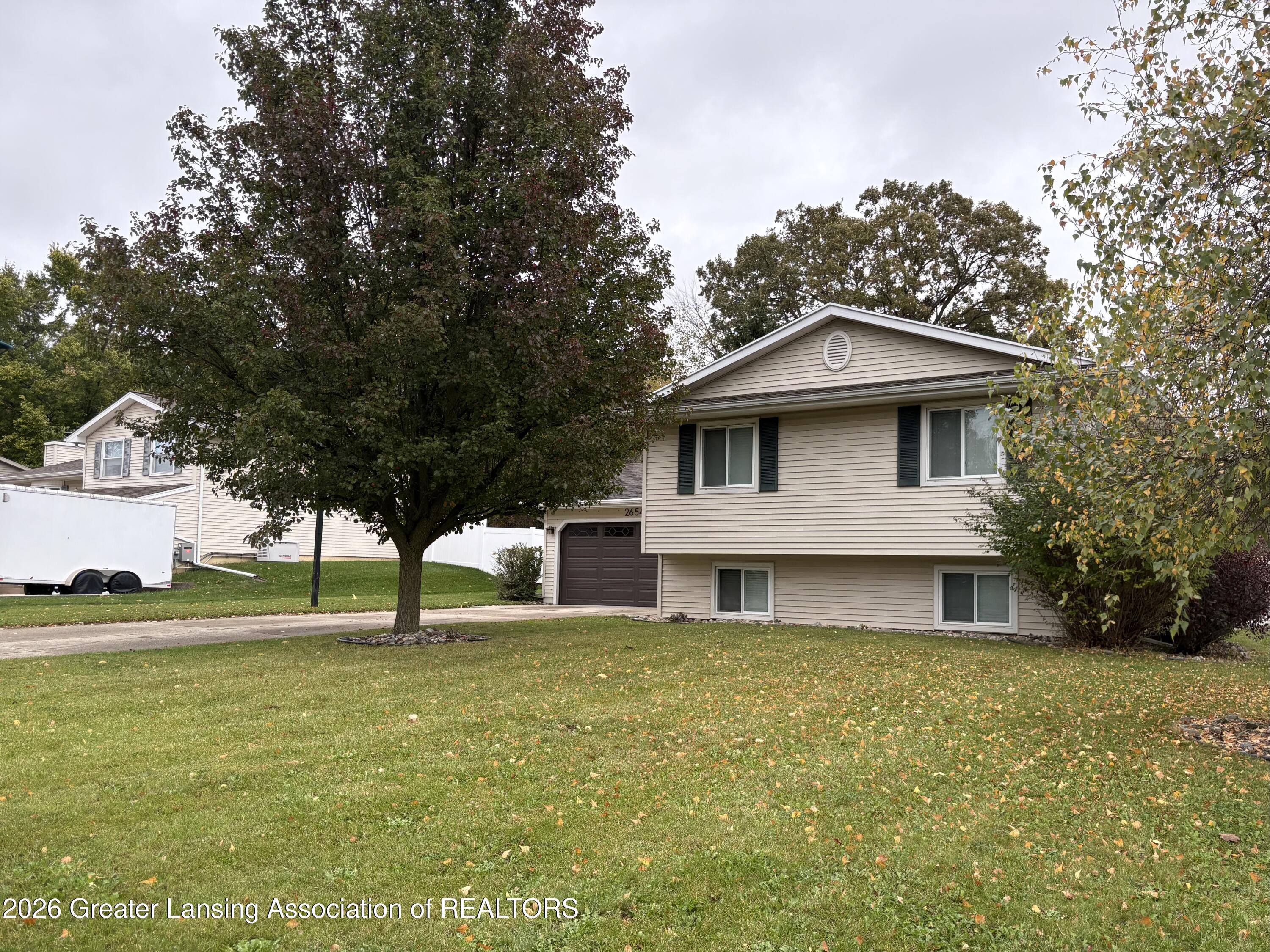 2654 Renfrew Way — photo