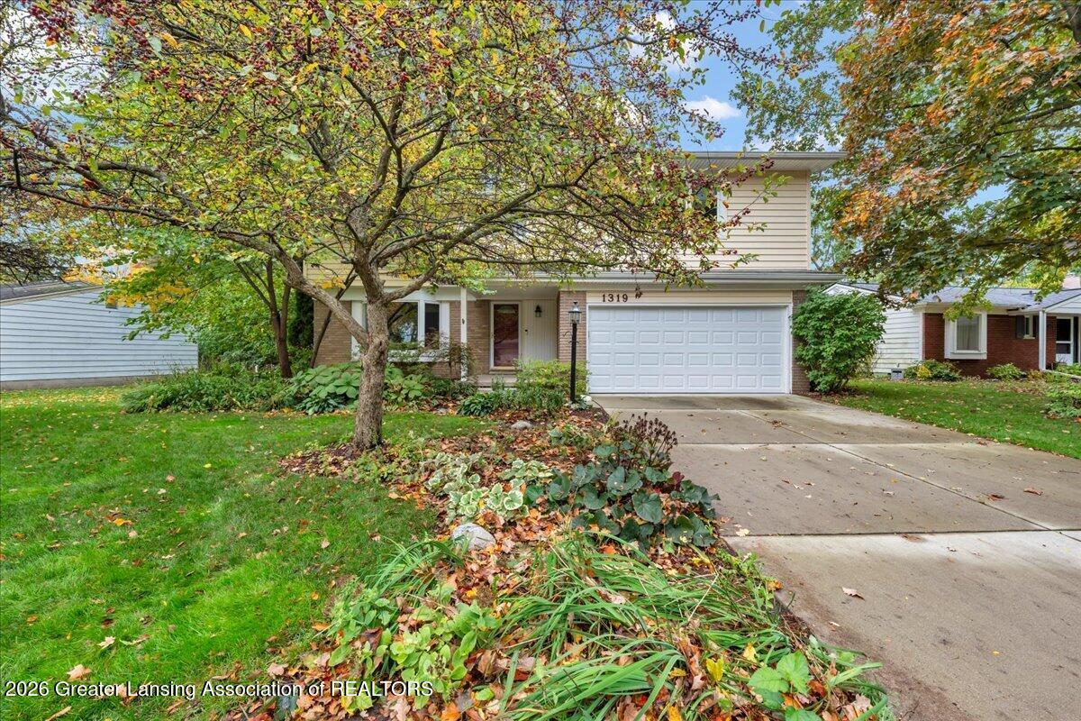 1319 Red Leaf Lane — photo