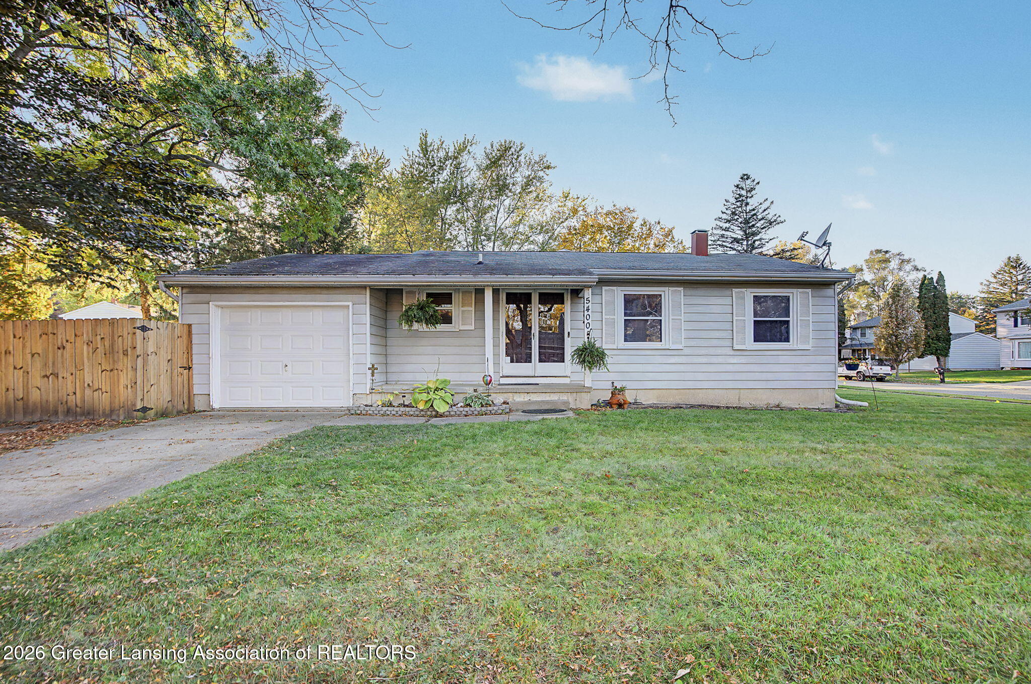 5400 Catalpa Drive — photo