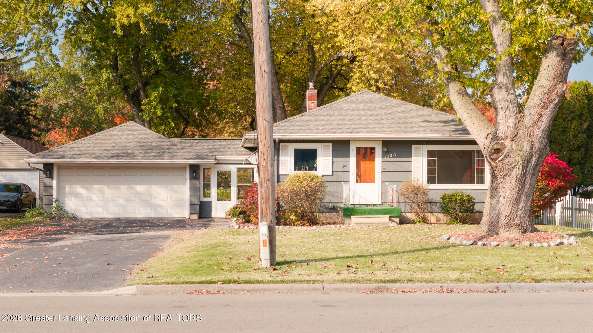 1123 Robins Road — photo