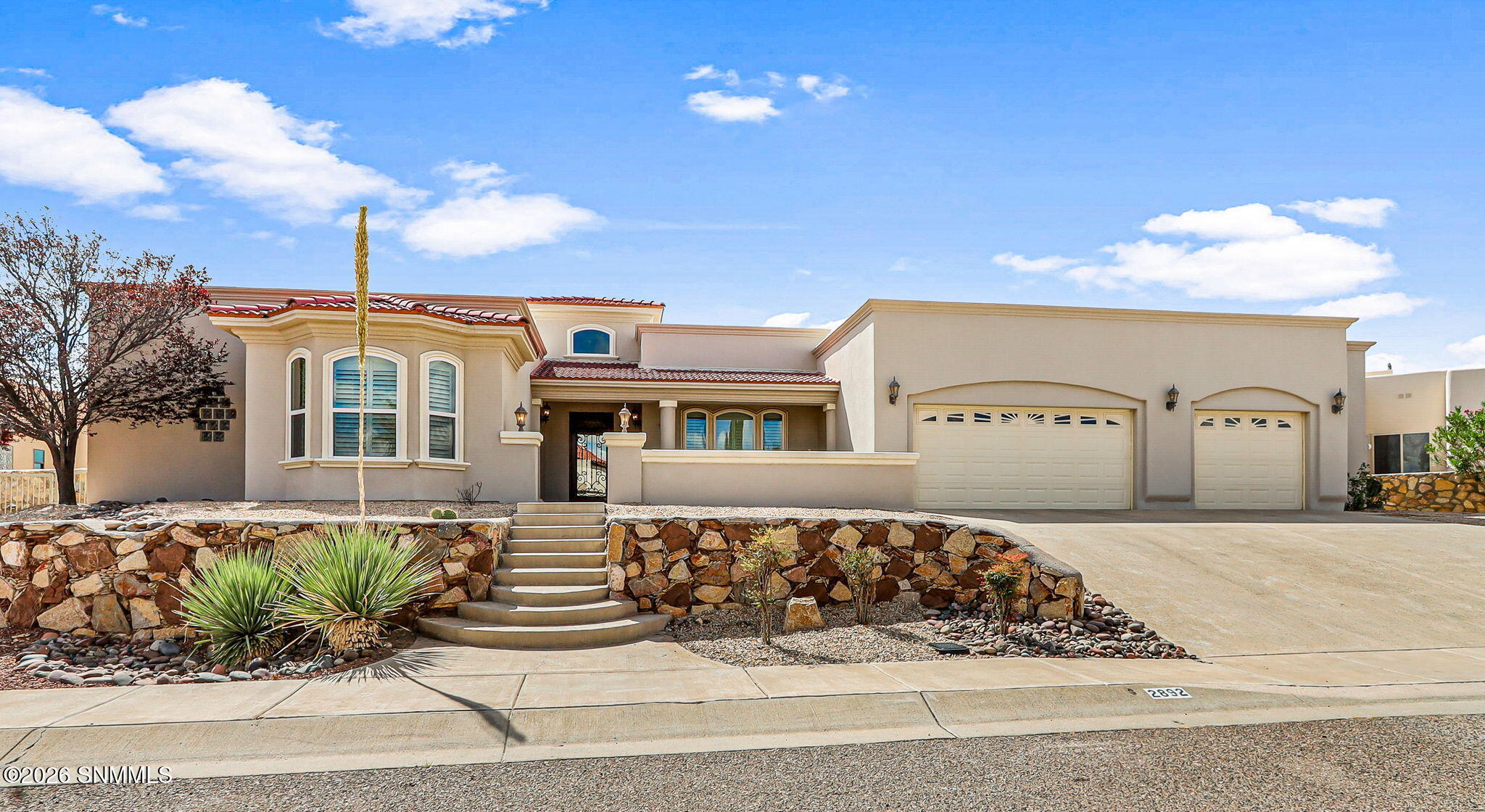 2892 Lookout Ridge Drive — photo