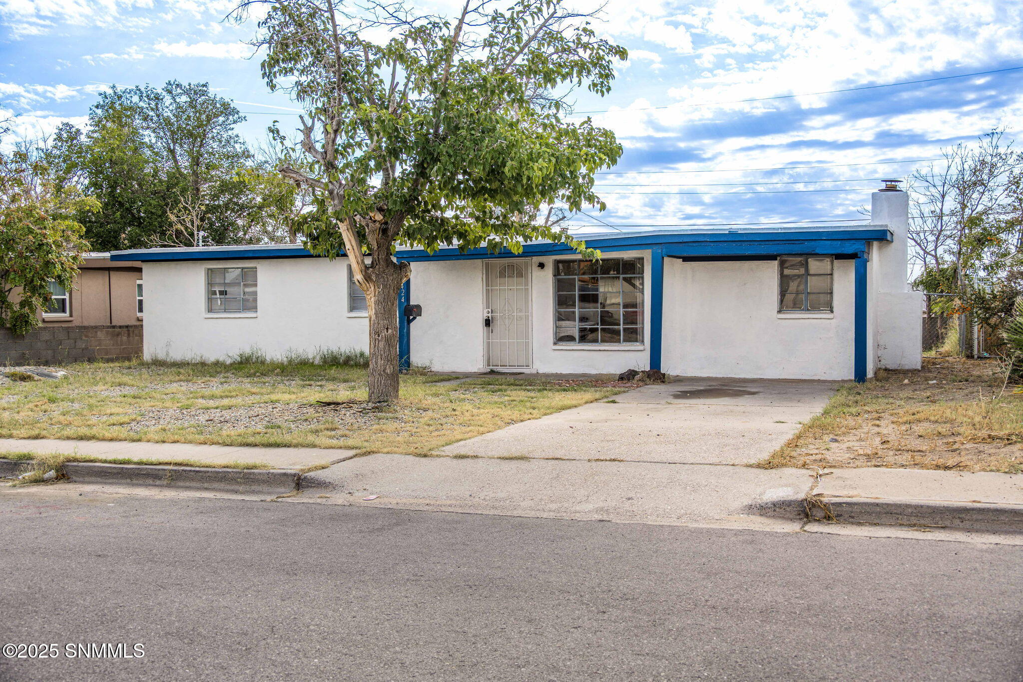 1424 Thomas Drive — photo