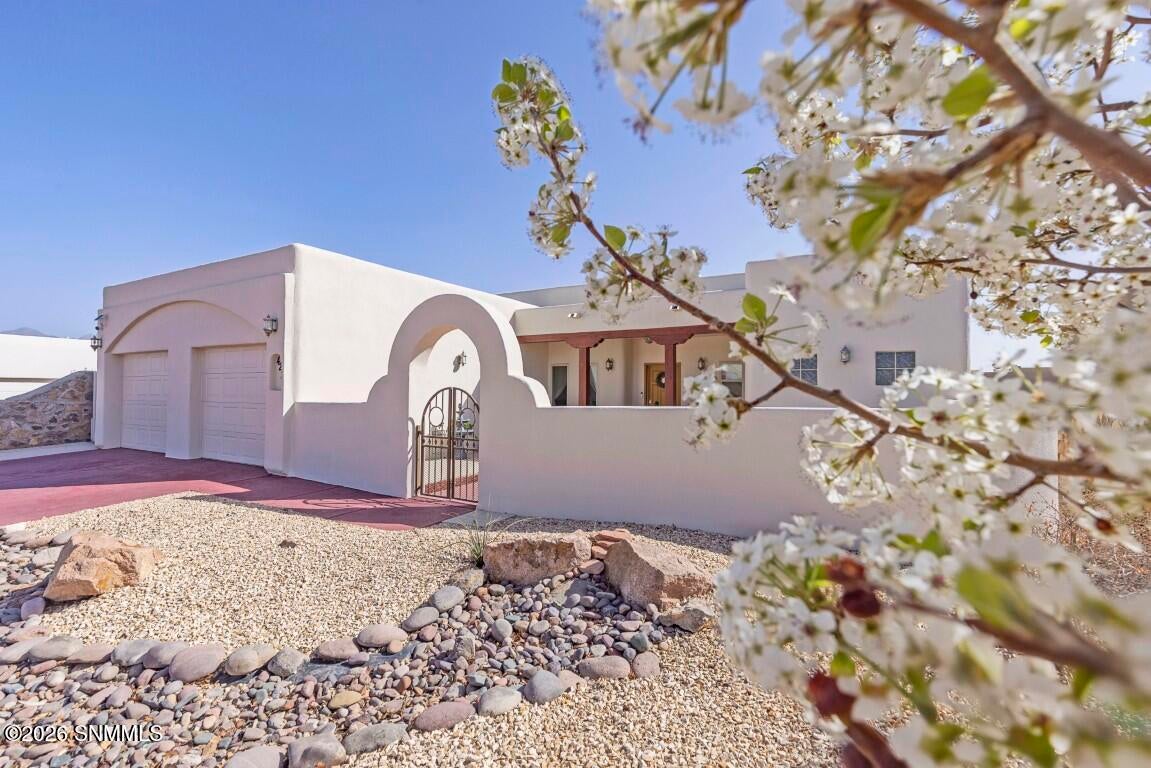 4228 Southern Canyon Loop — photo