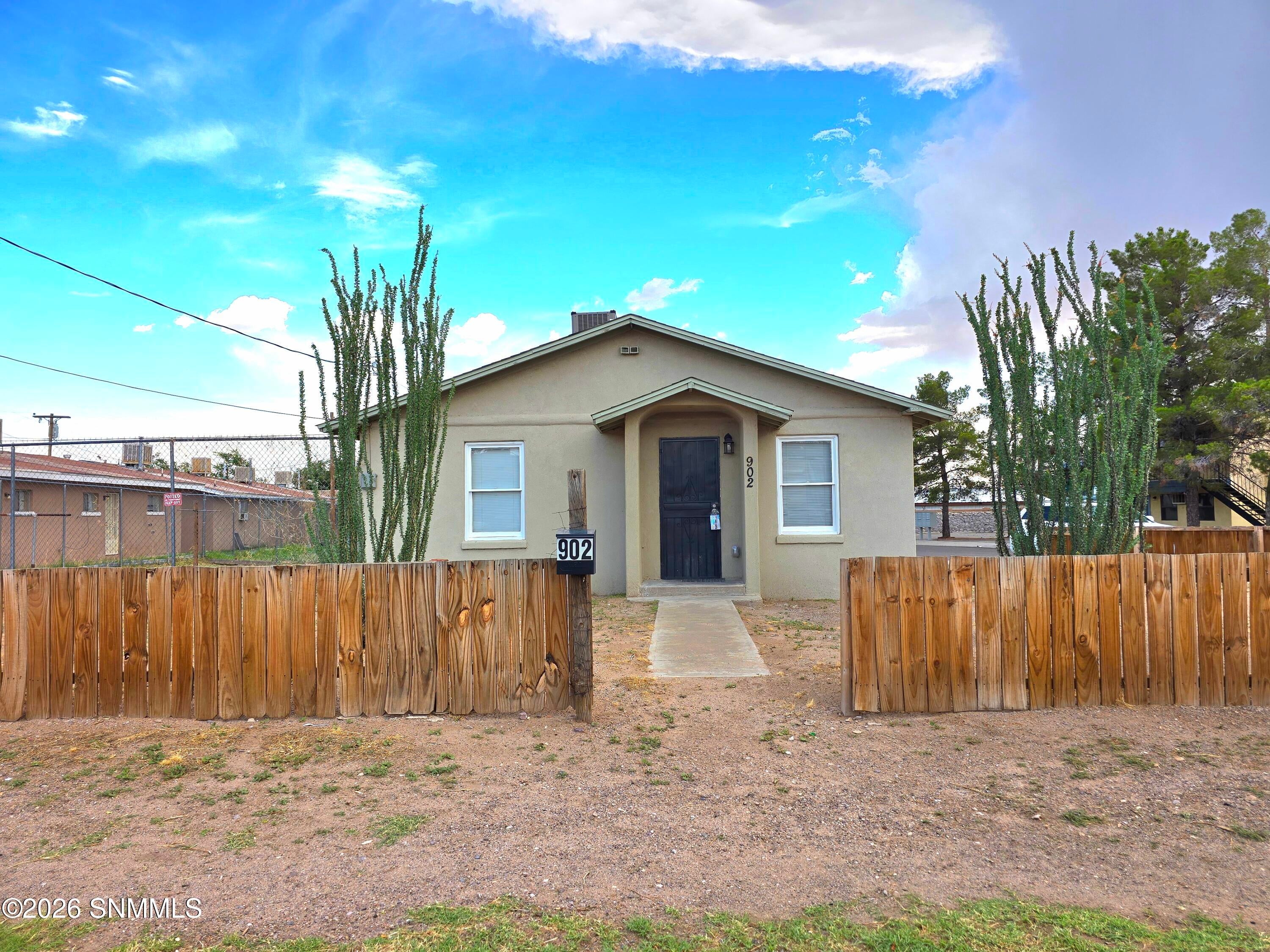 902 Foster Road — photo