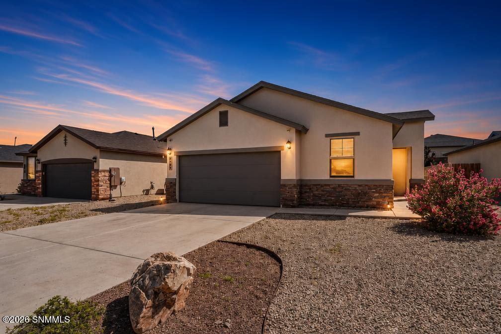4242 Desert Lily Drive — photo