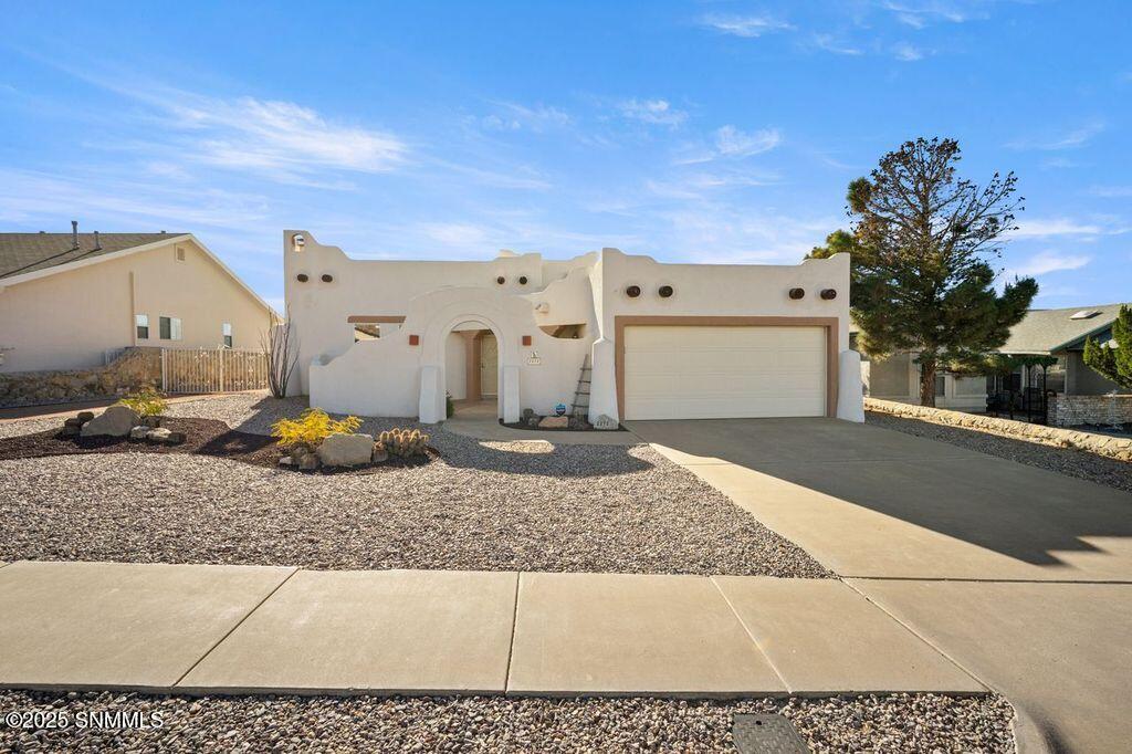 2272 Sunrise Point Road — photo