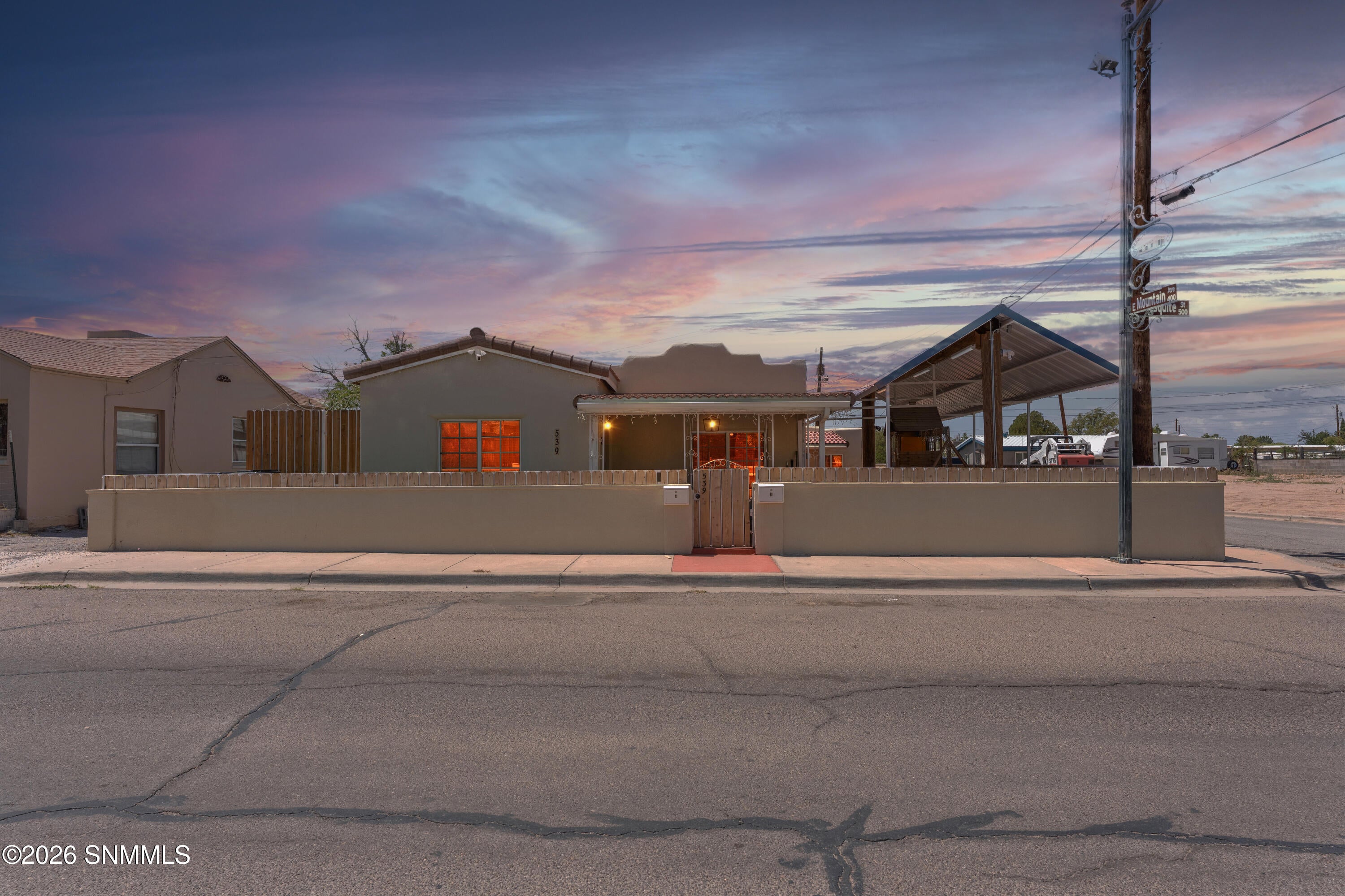 539 N Mesquite Apt 1 & 2 — photo
