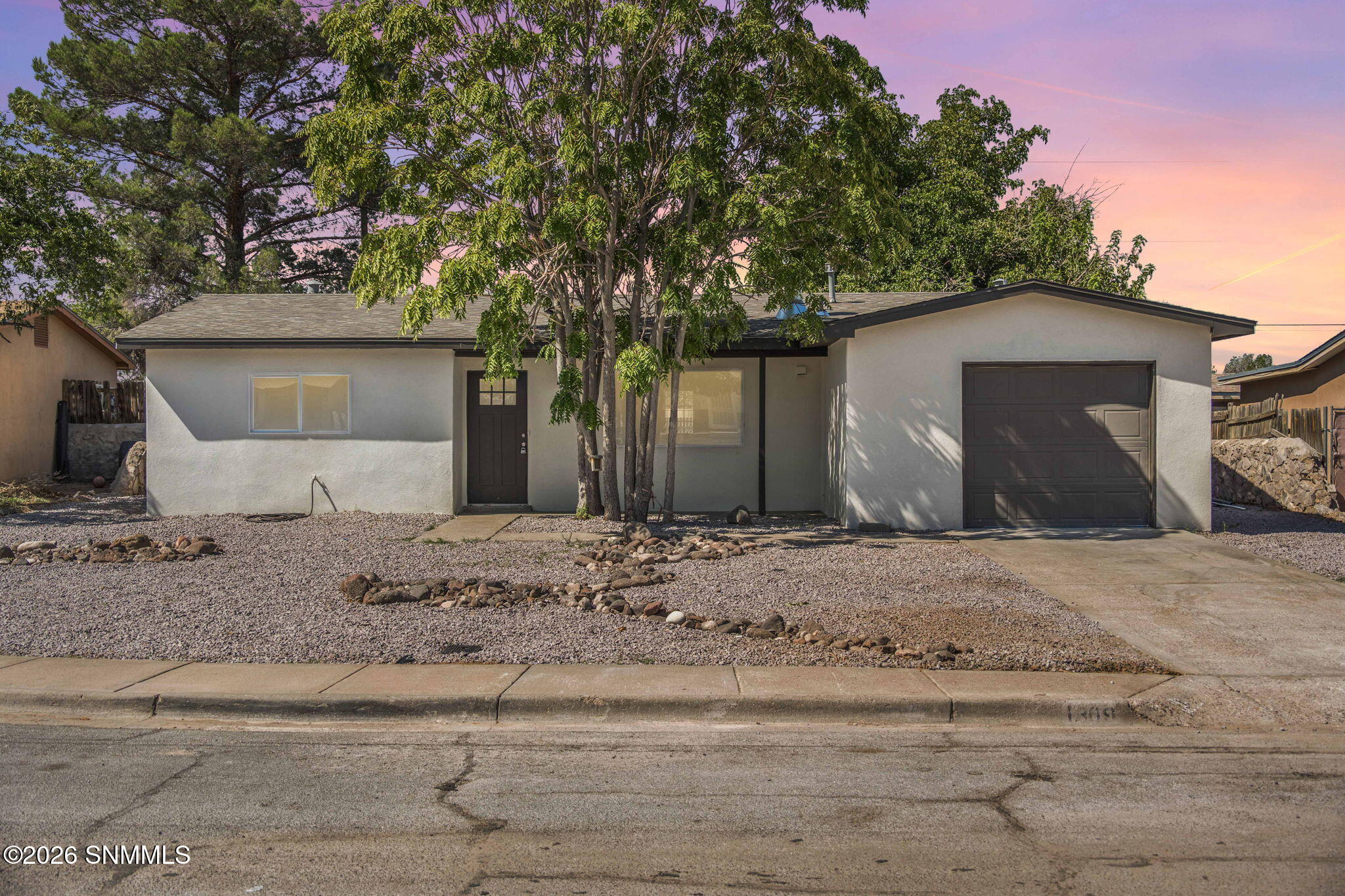 1309 Eucalyptus Drive — photo