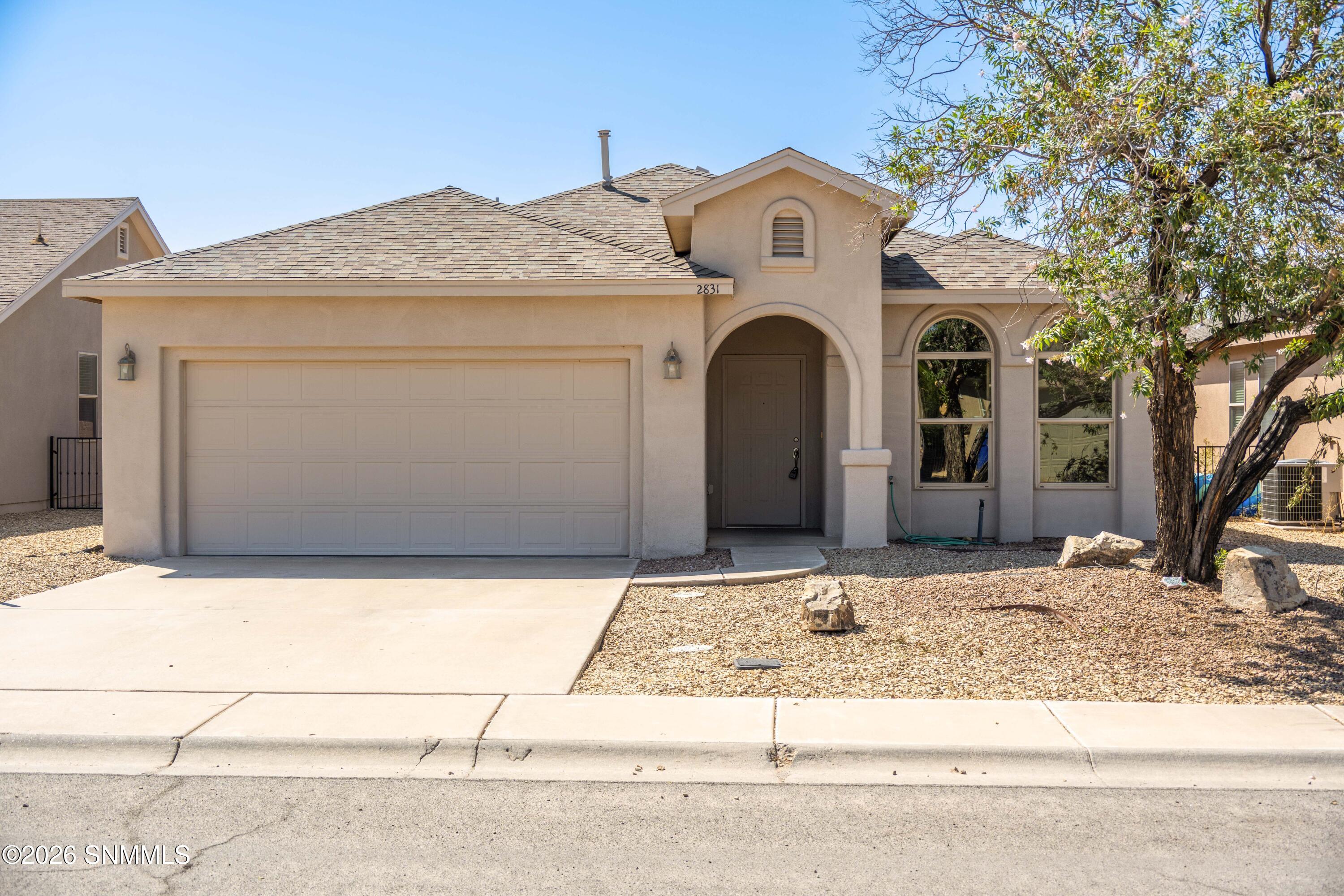 2831 La Union Court — photo