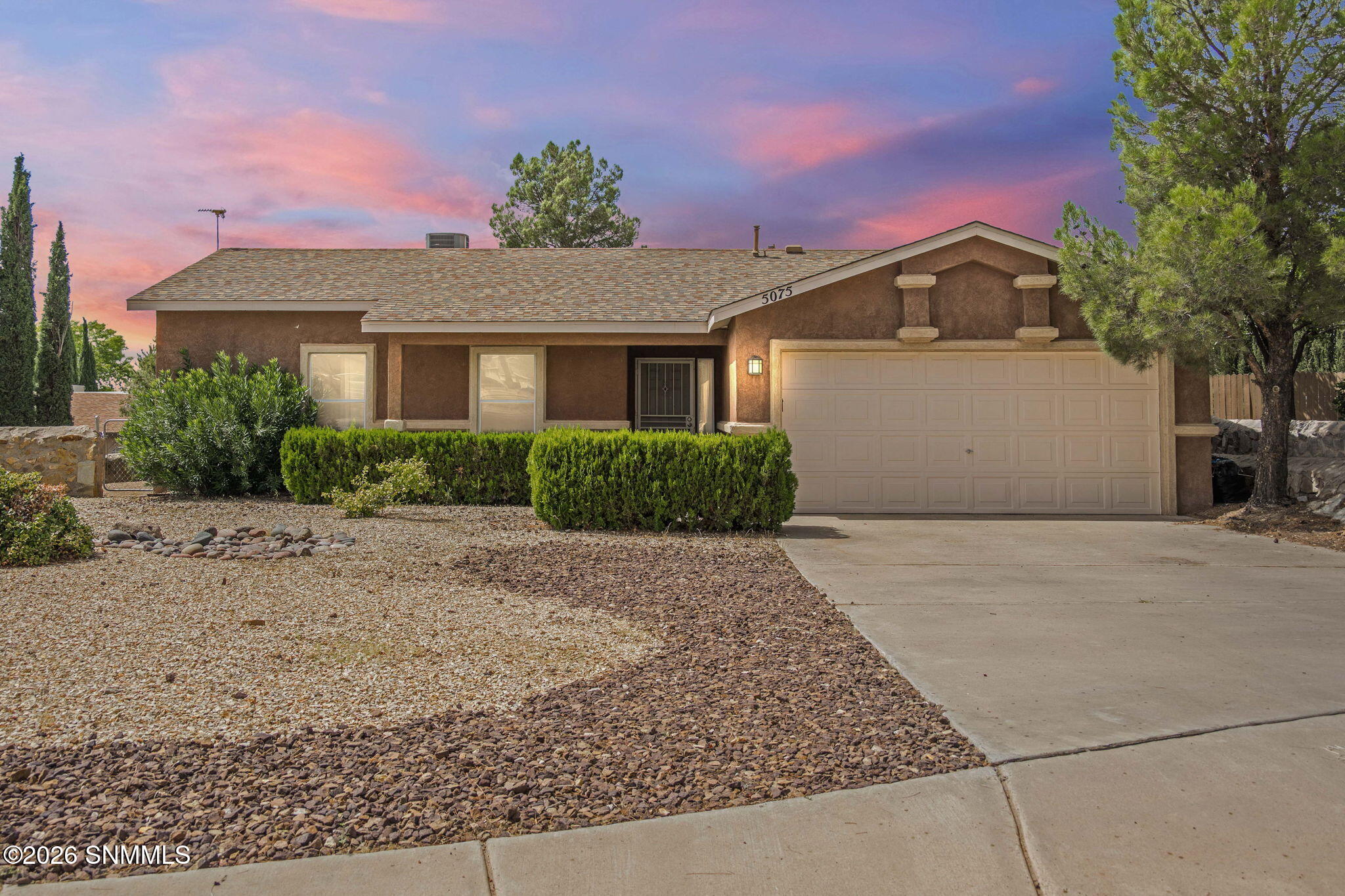 5075 Emerald Street — photo