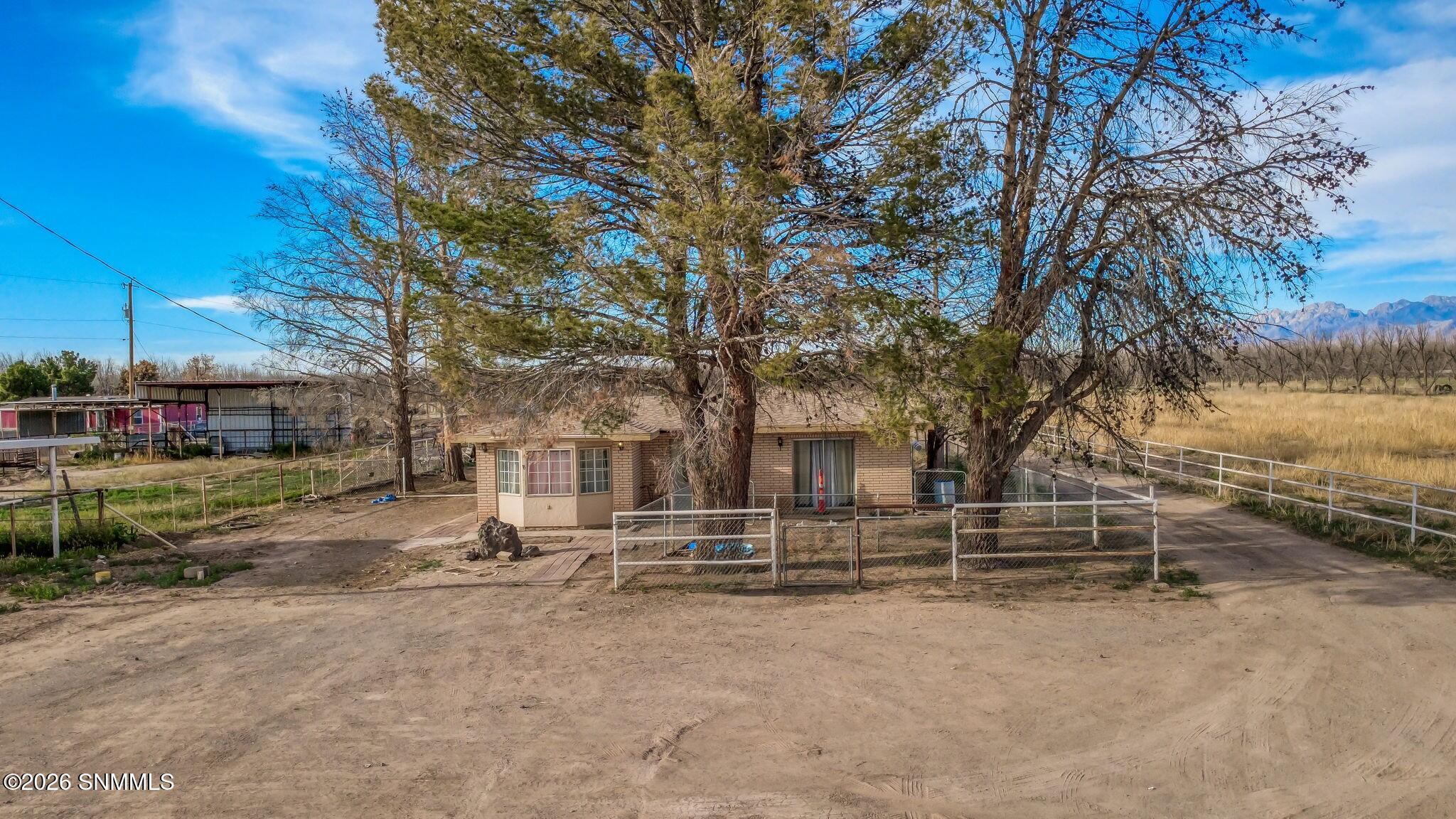 921-2 Lister Drive — photo