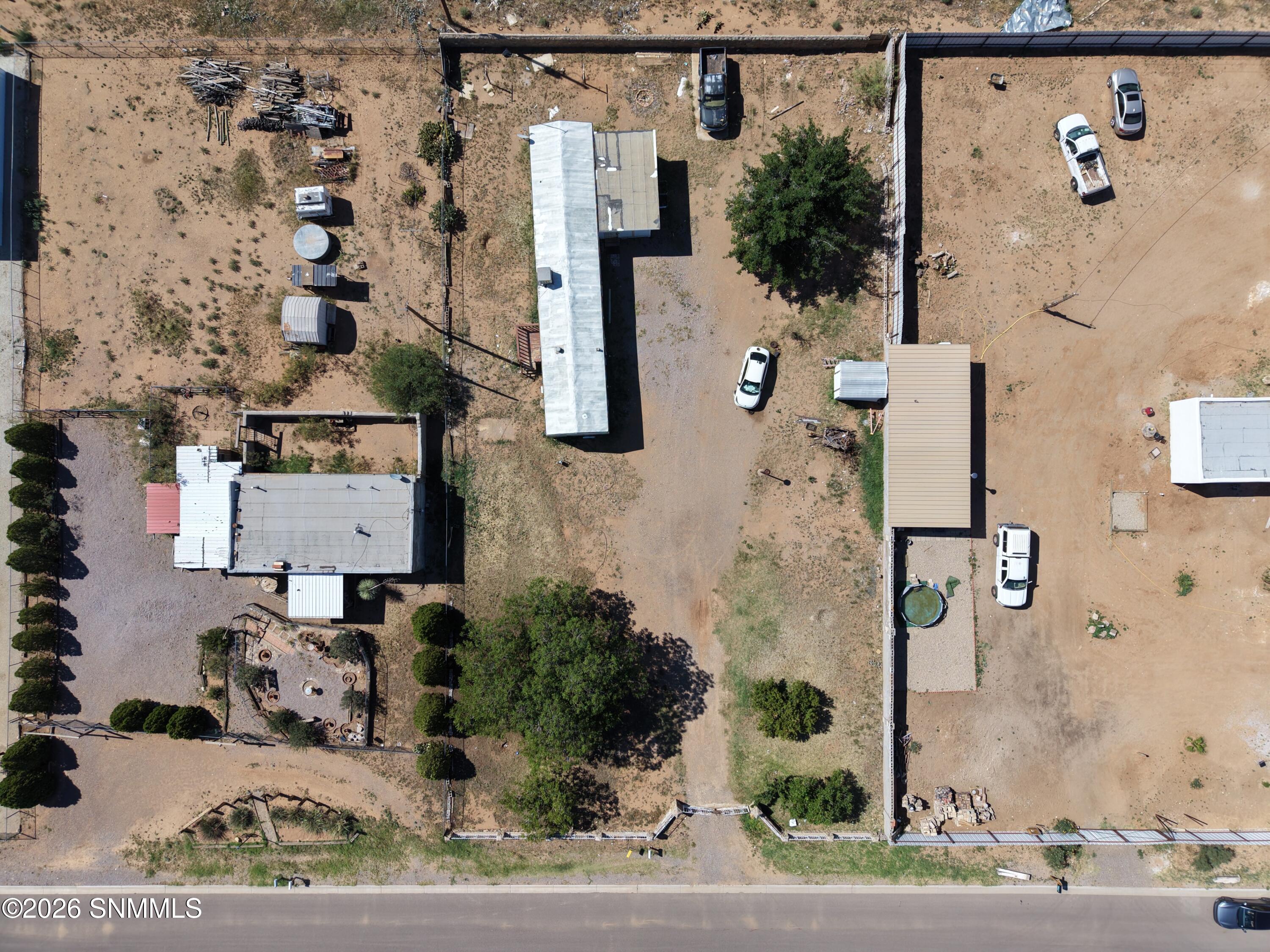 9518 Higgins Lane — photo