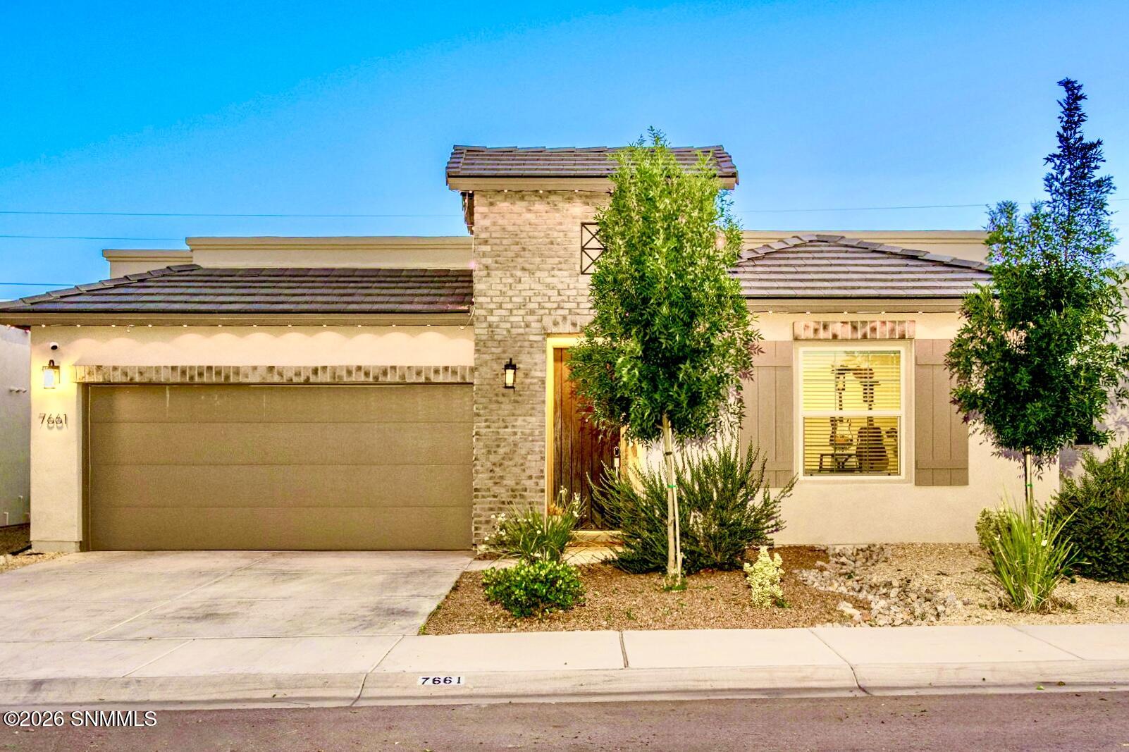 7661 Blue Star Loop — photo
