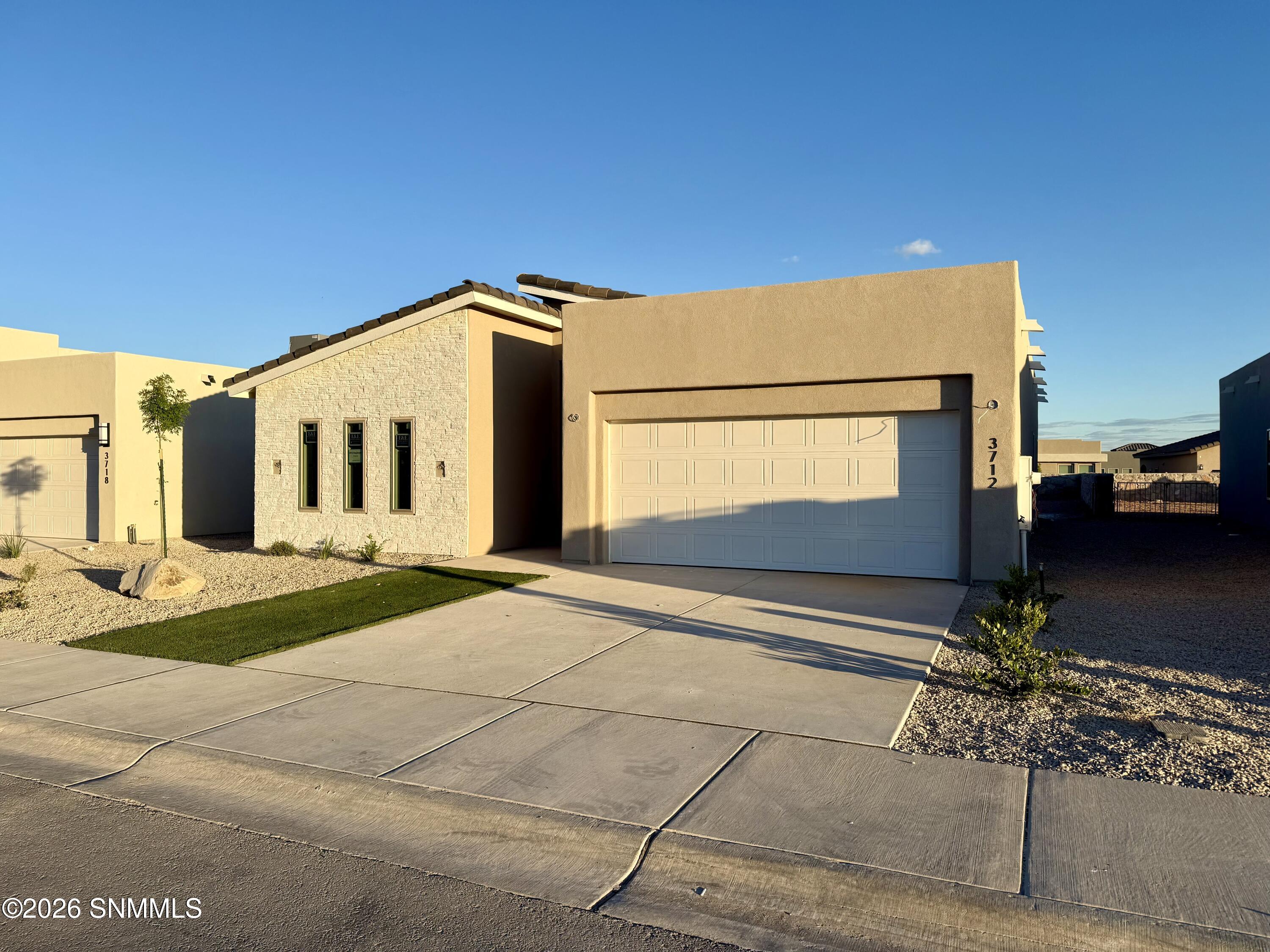 3712 Daybreak Street — photo