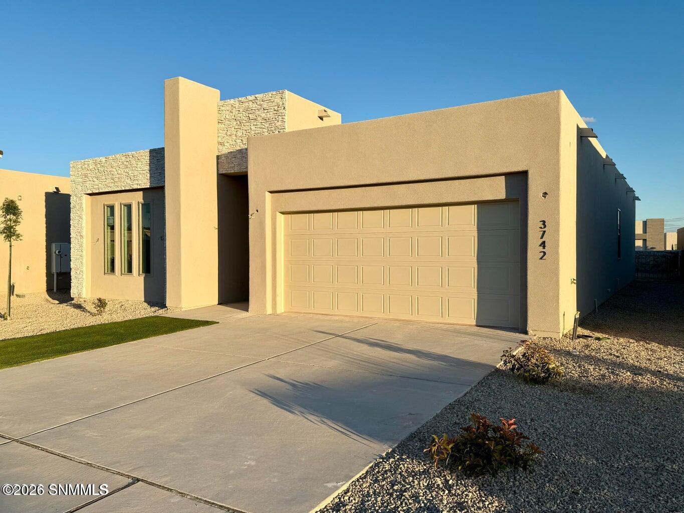 3742 Daybreak Street — photo