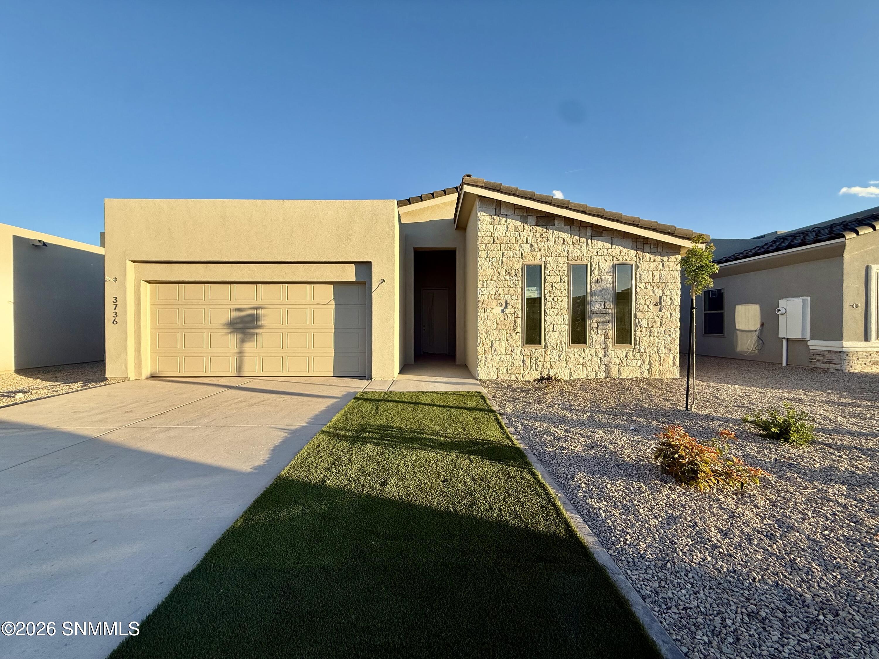 3736 Daybreak Street — photo
