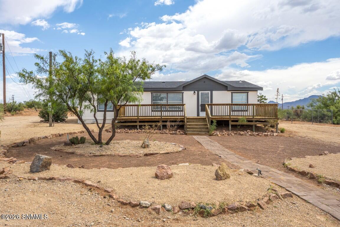 517 Hermosa Drive — photo