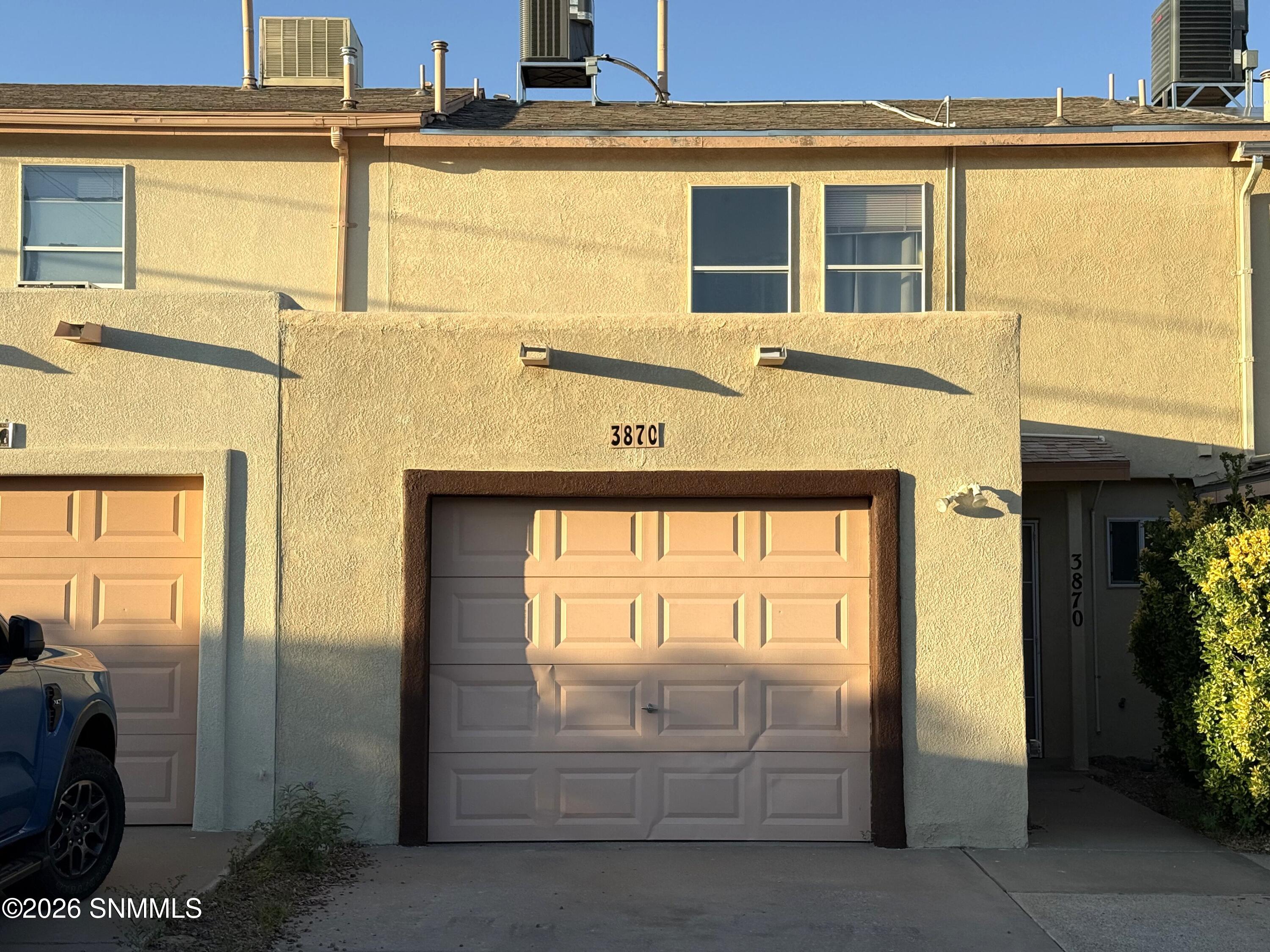 3870 Thurston Court — photo