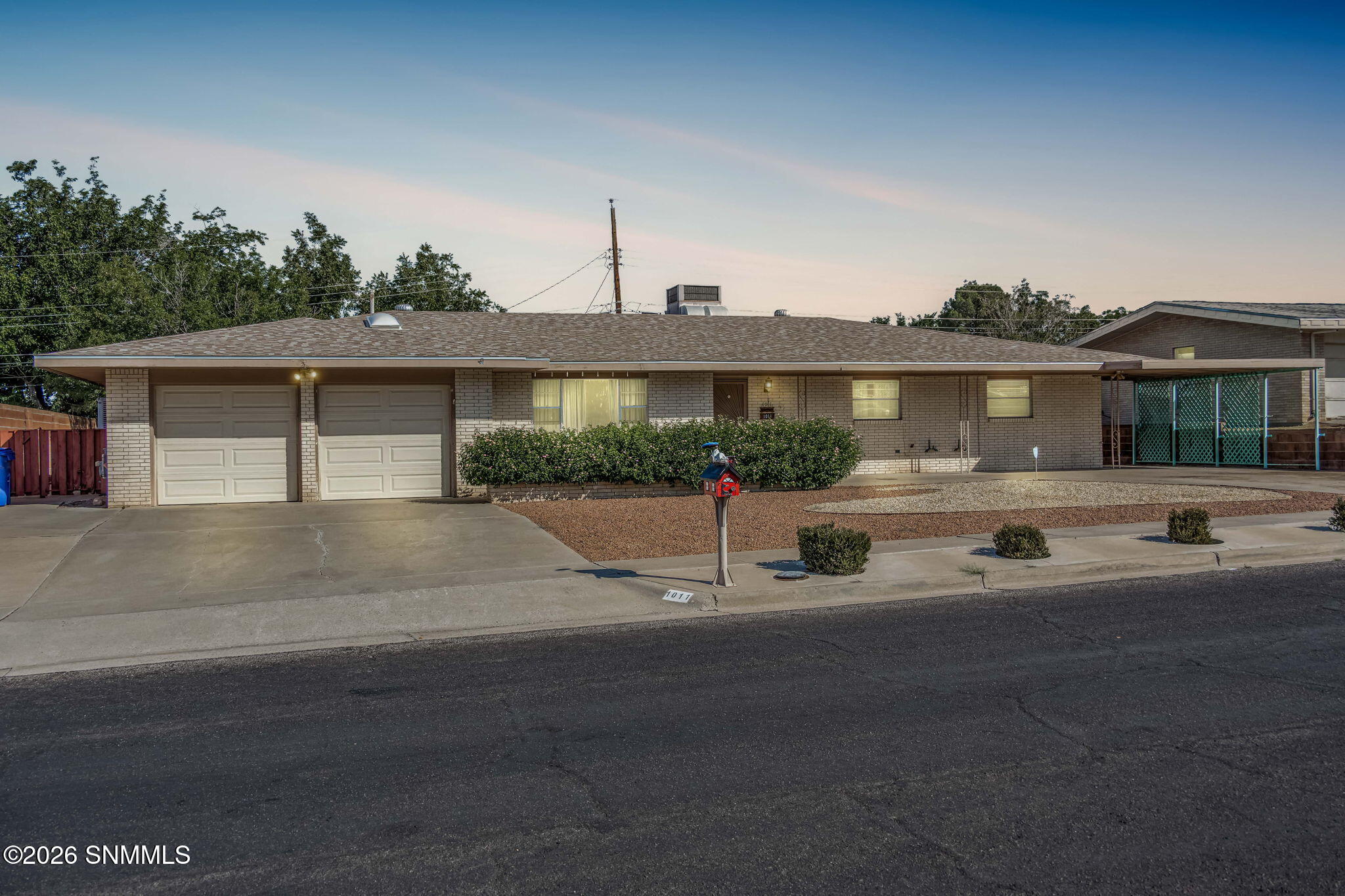 1011 Cedardale Drive — photo